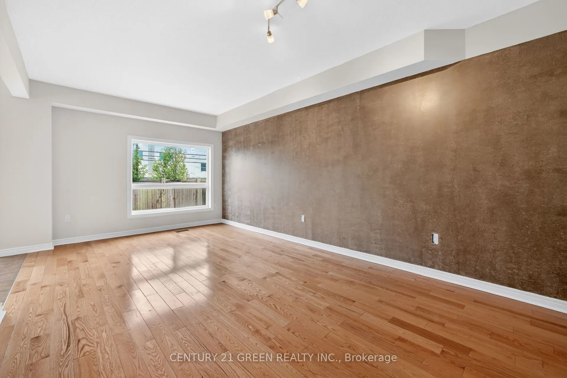 18 Palacebeach Trail