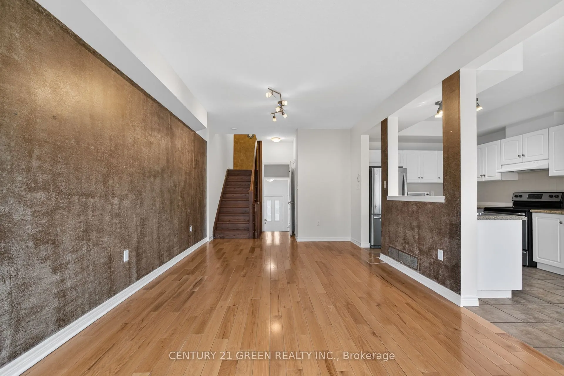 18 Palacebeach Trail
