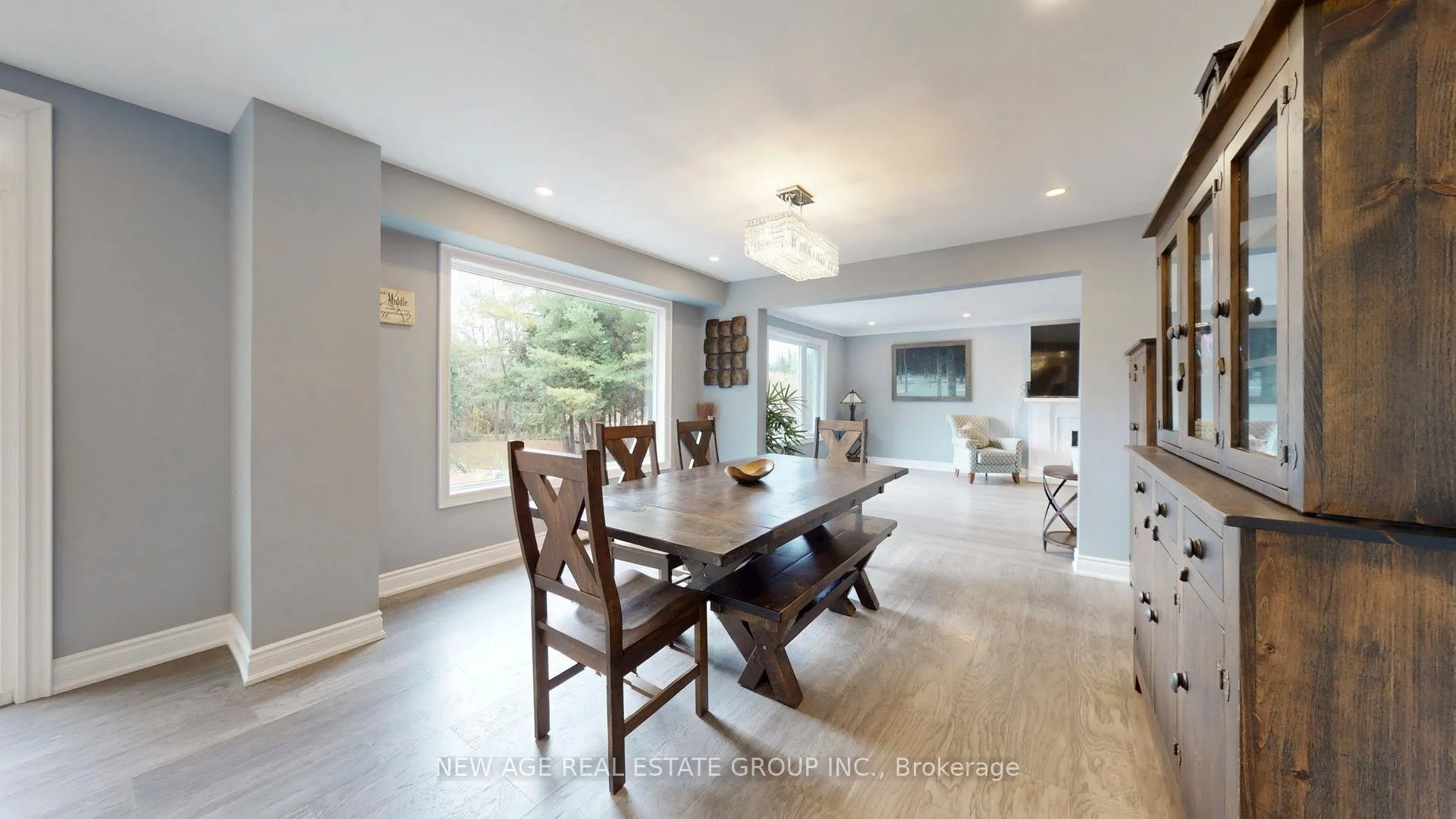 9045 Sideroad 17
