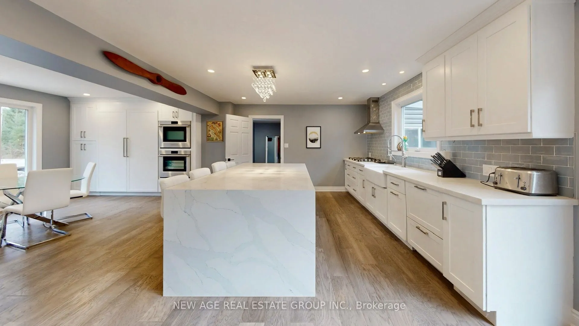 9045 Sideroad 17