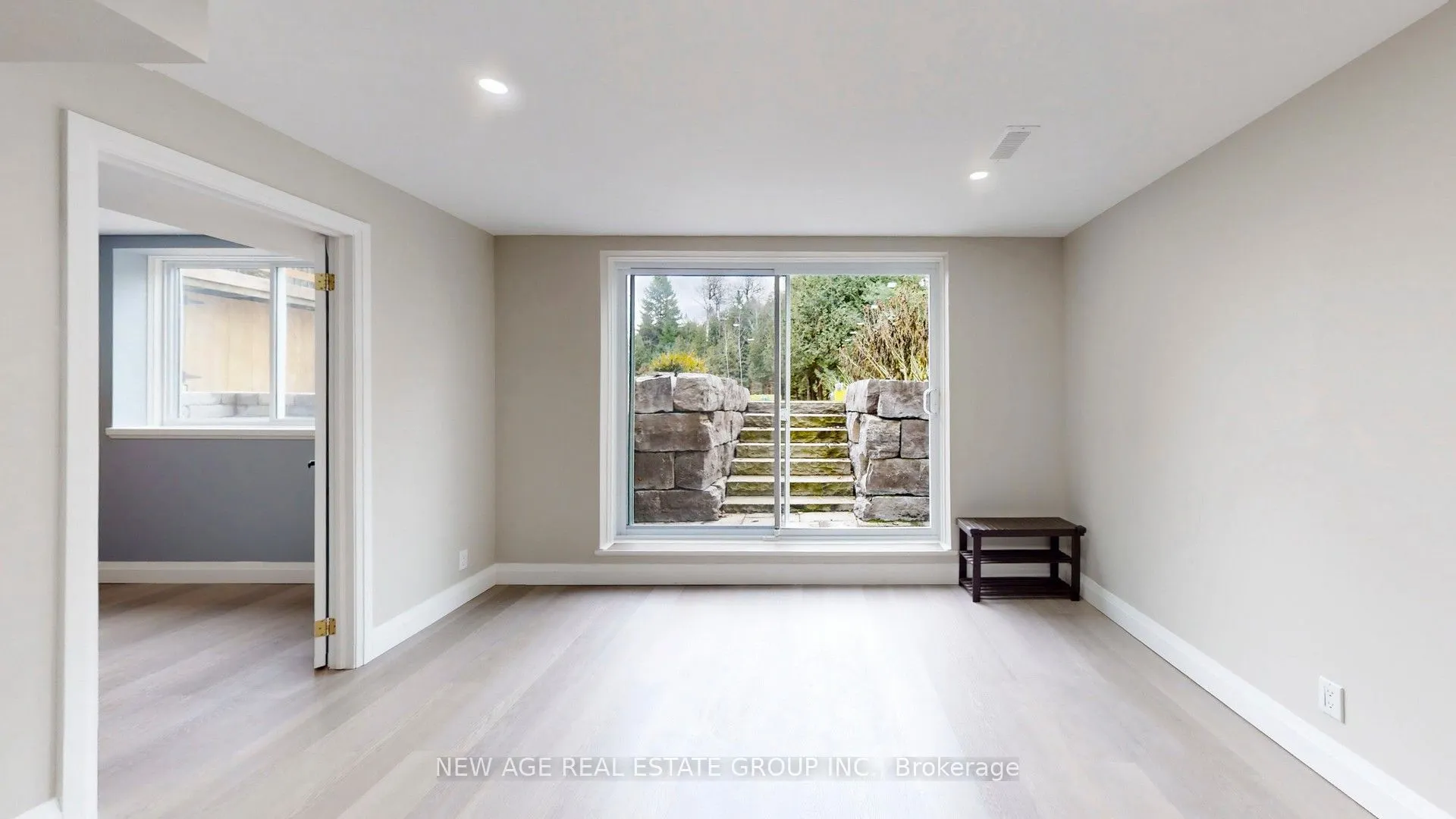 9045 Sideroad 17