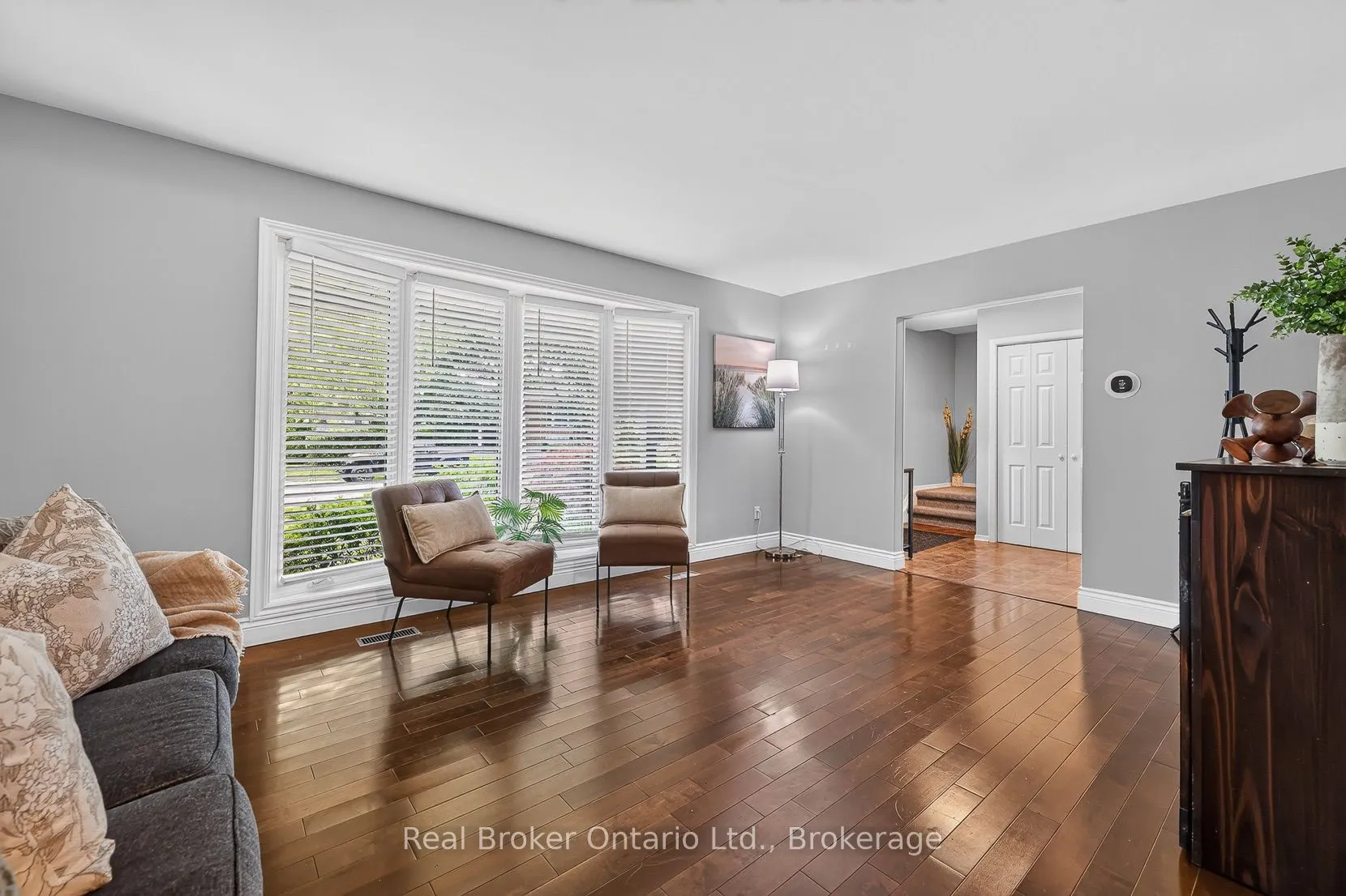 5 Gardiner Place