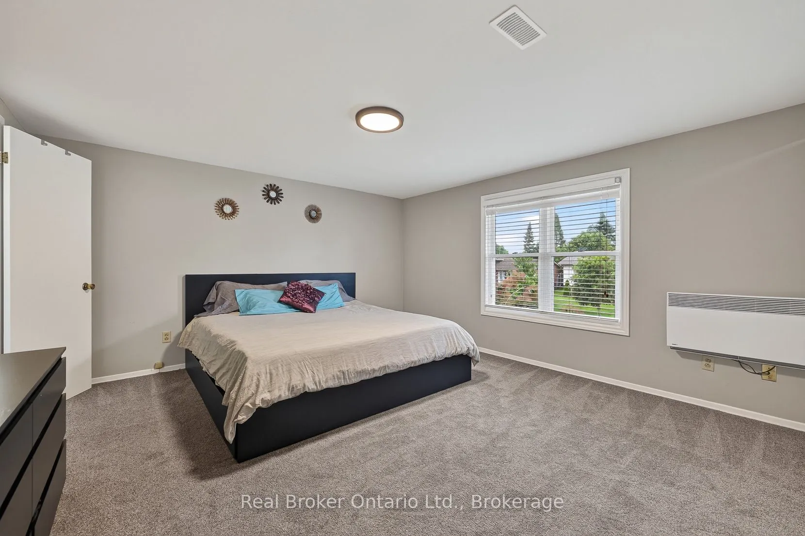 5 Gardiner Place