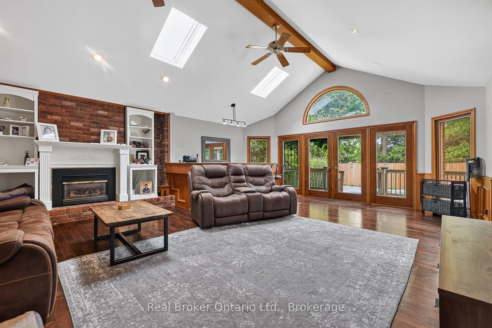 5 Gardiner Place