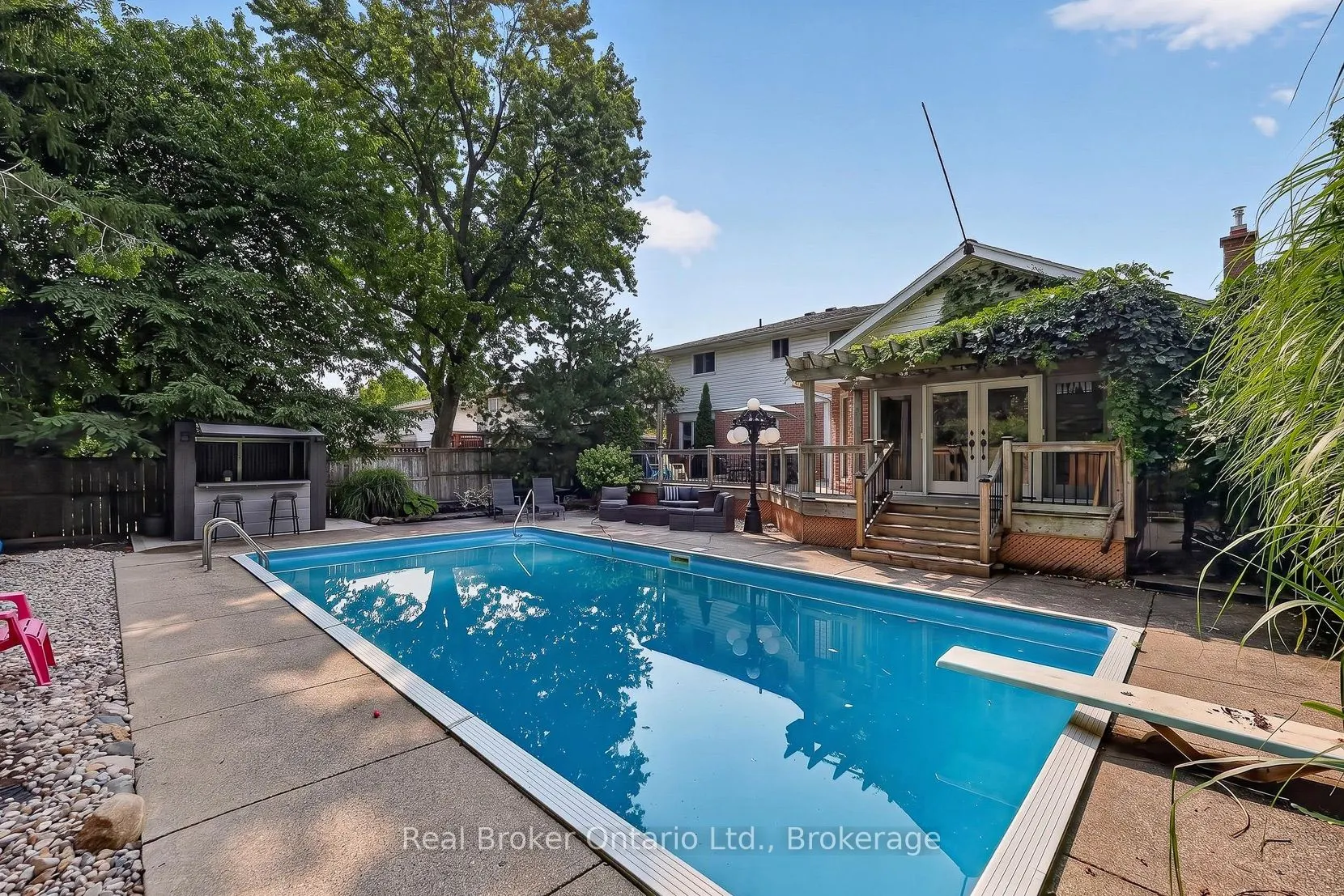 5 Gardiner Place