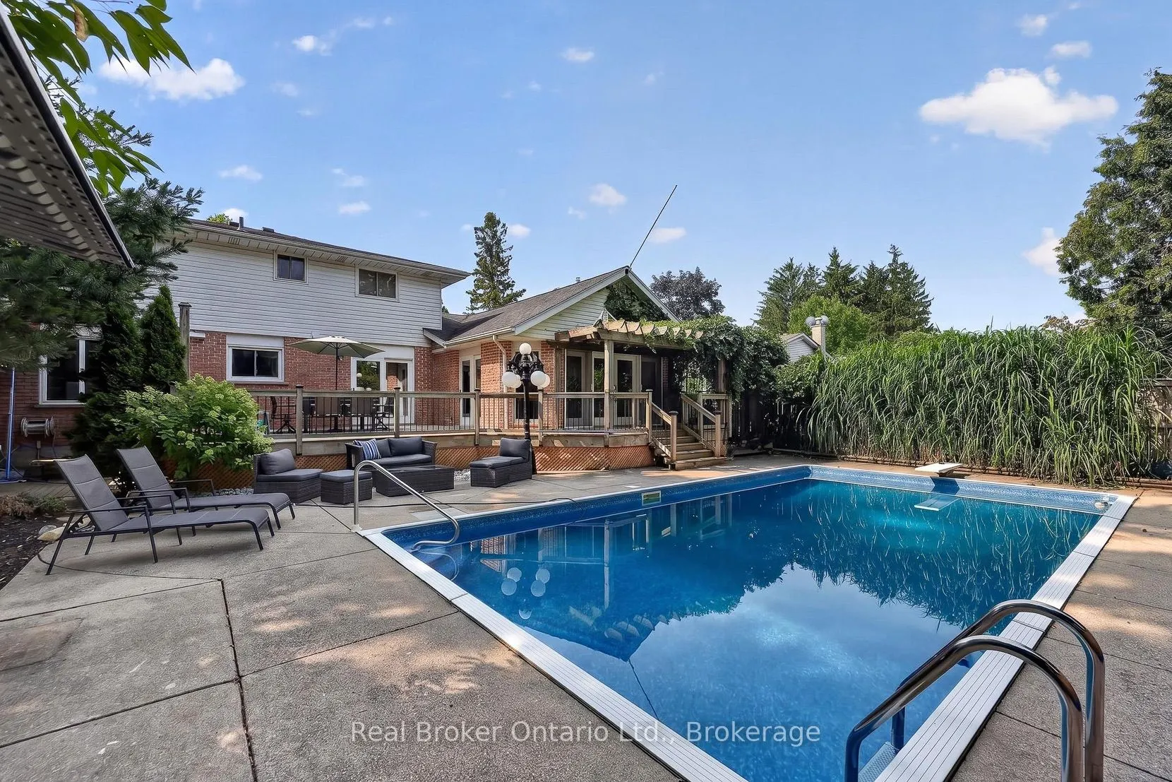 5 Gardiner Place