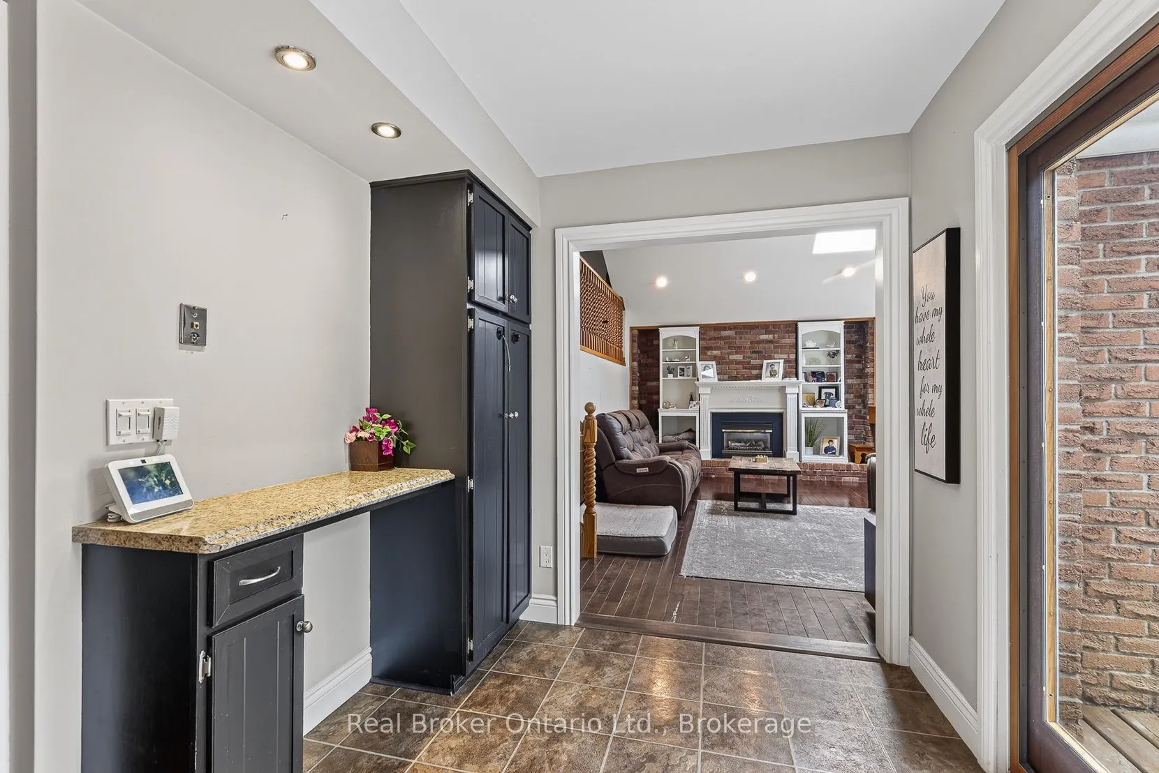 5 Gardiner Place