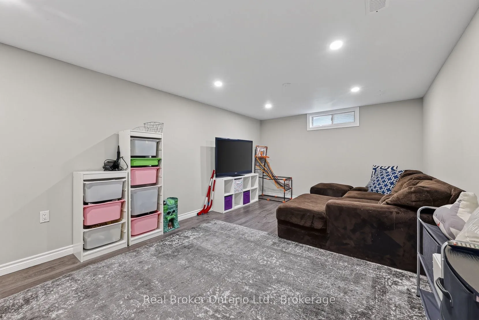 5 Gardiner Place