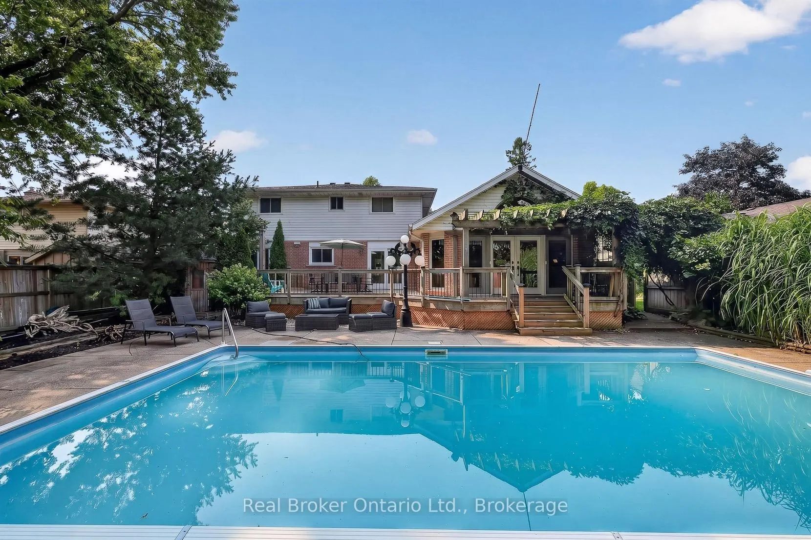 5 Gardiner Place