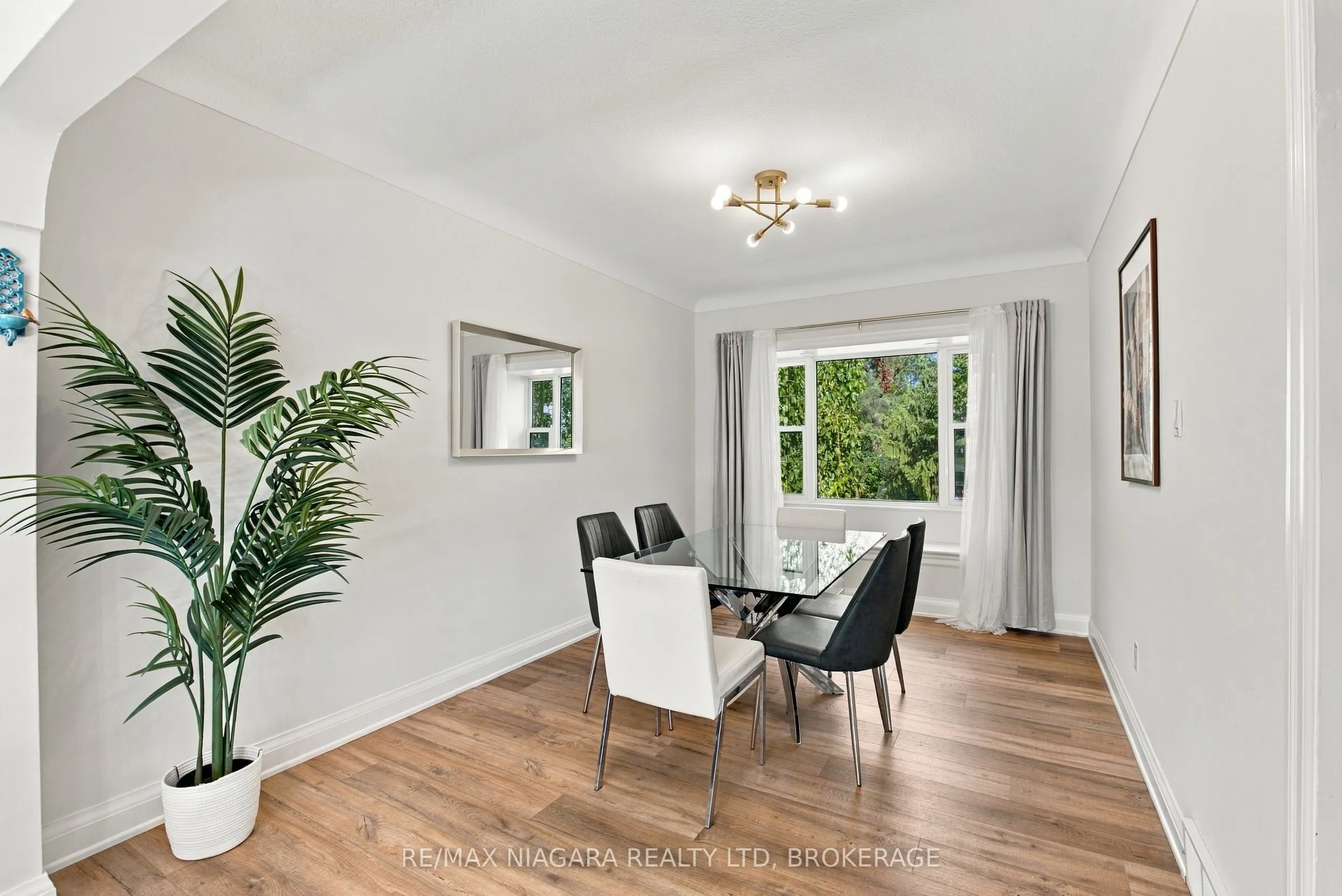97 Glendale Avenue