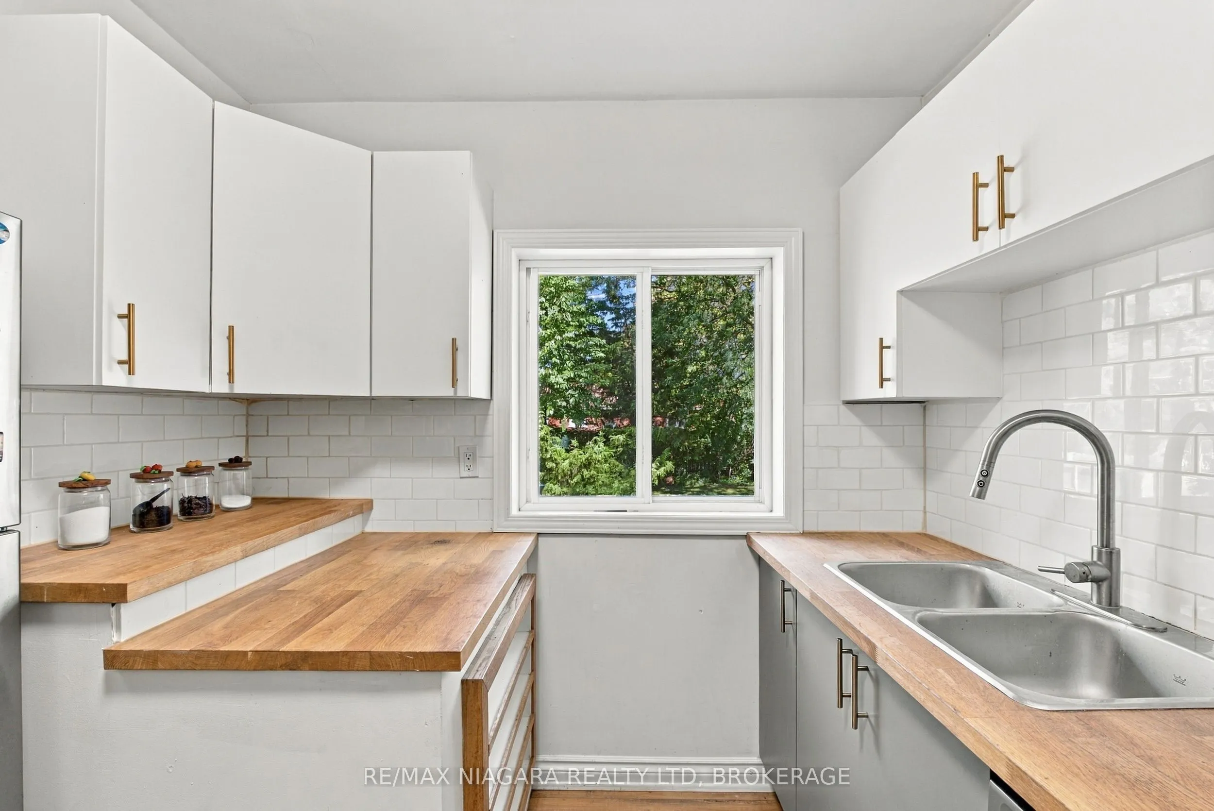 97 Glendale Avenue