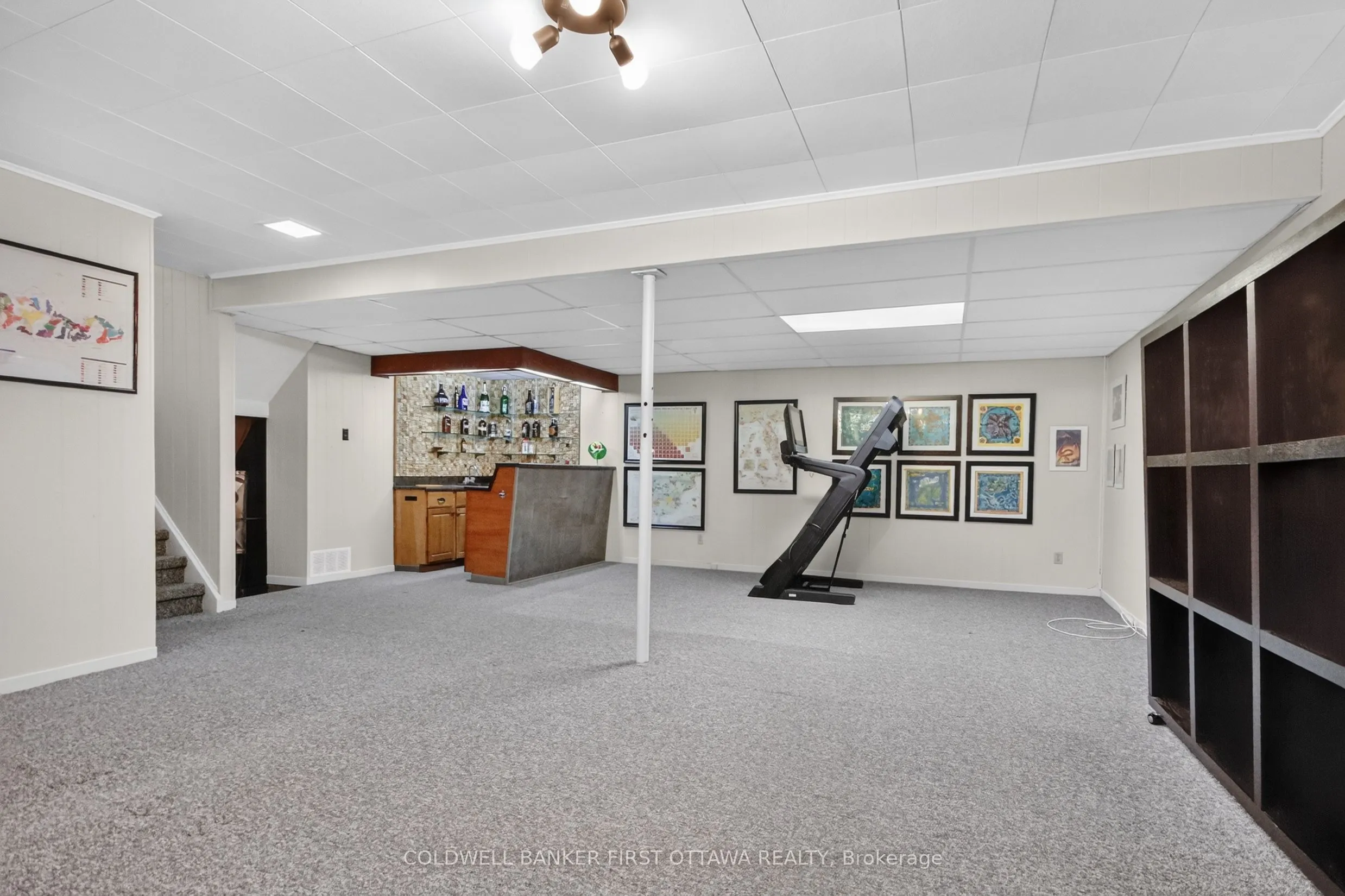 9 Foxrun Lane