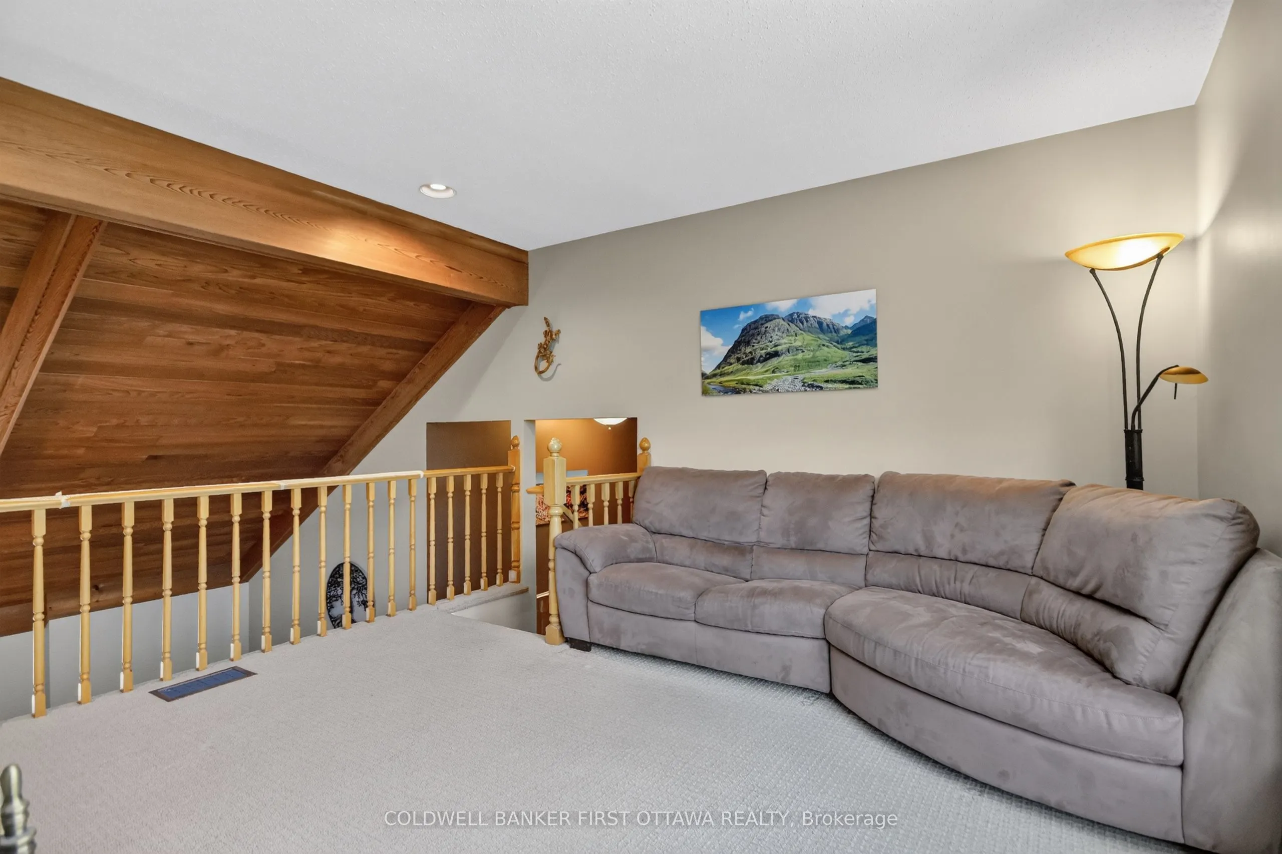 9 Foxrun Lane