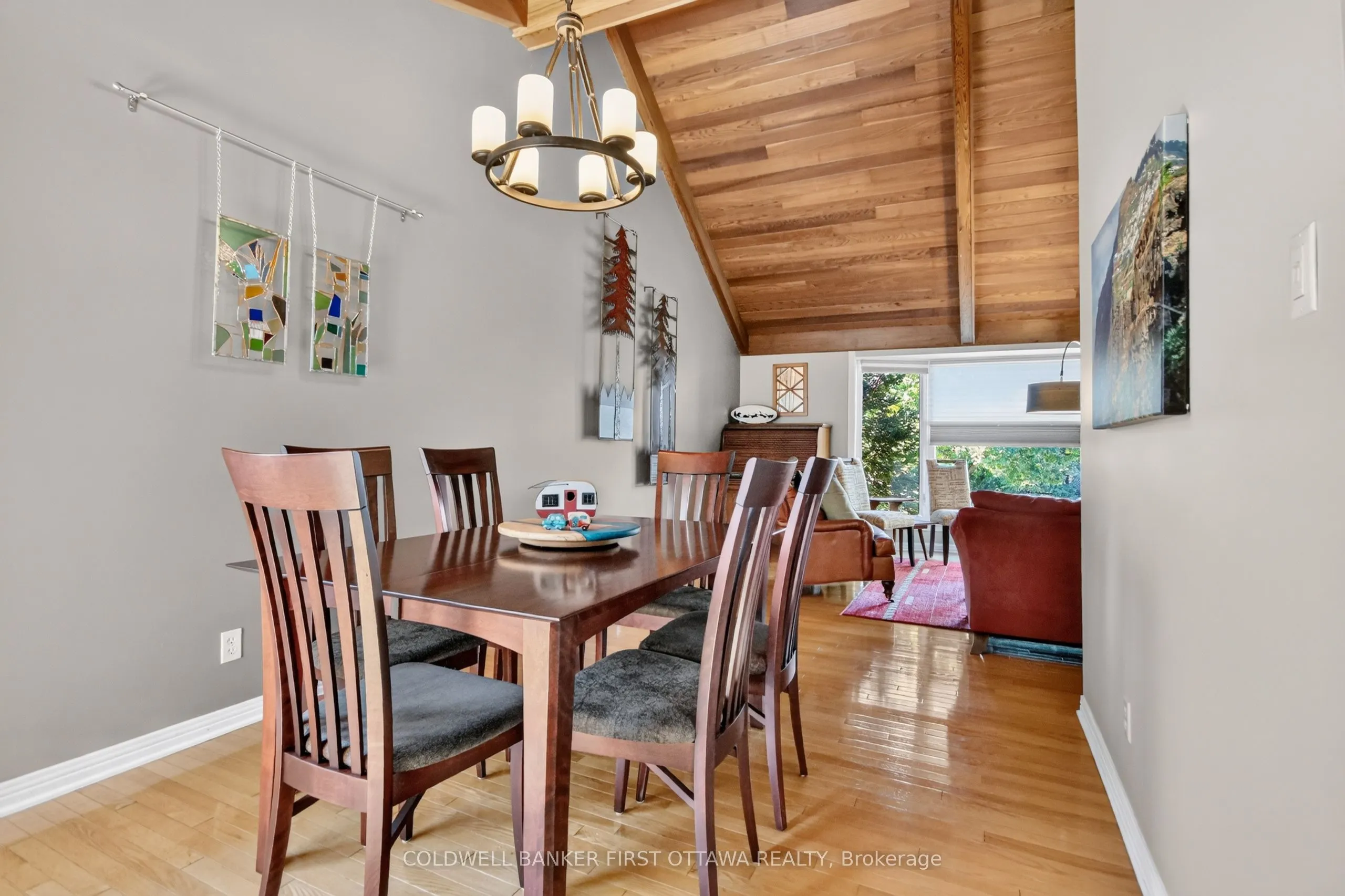 9 Foxrun Lane