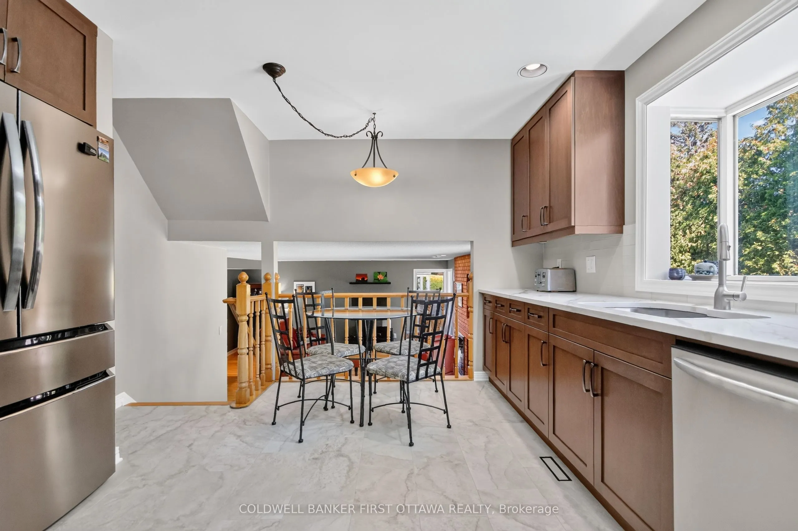 9 Foxrun Lane