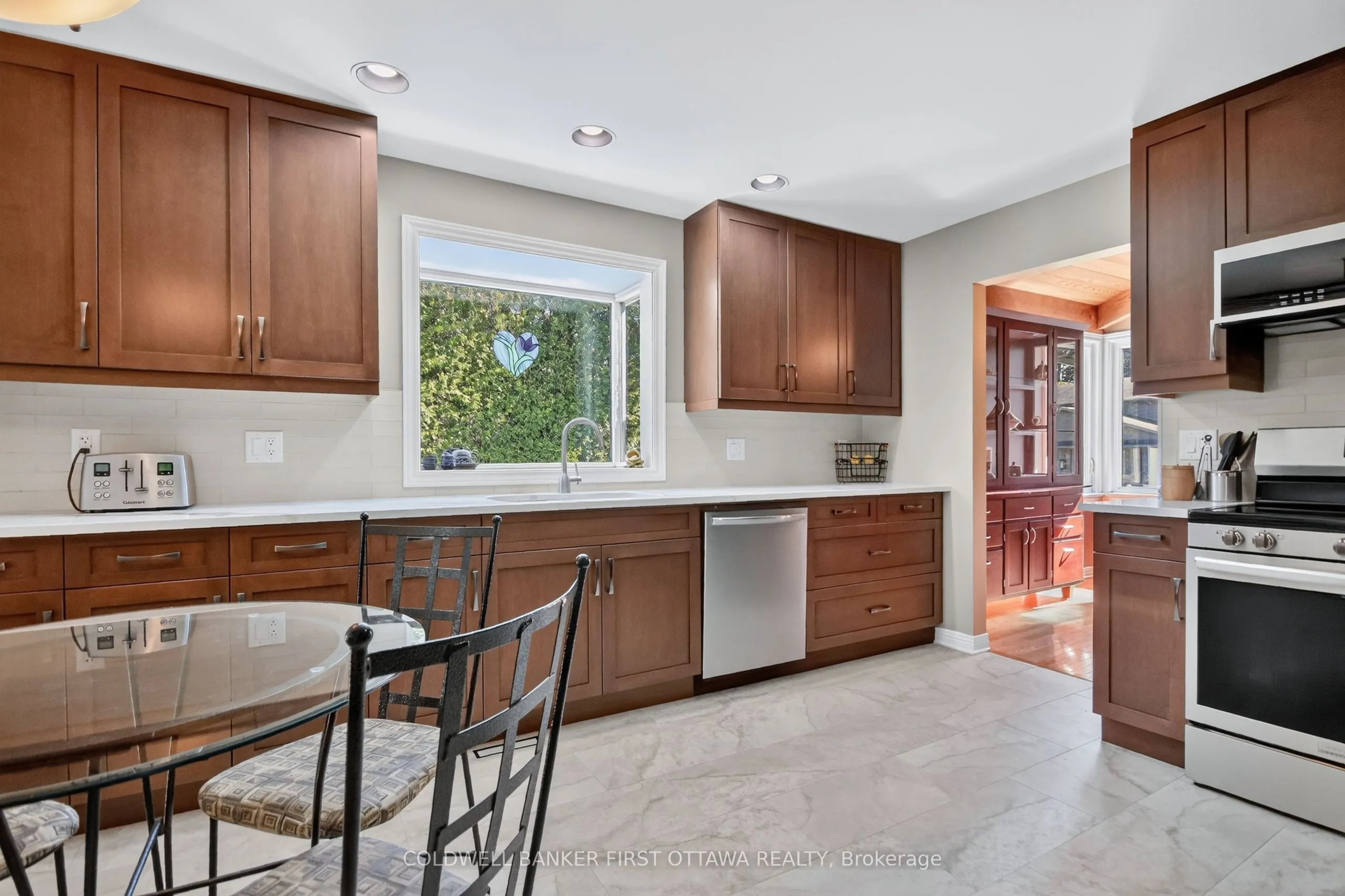 9 Foxrun Lane