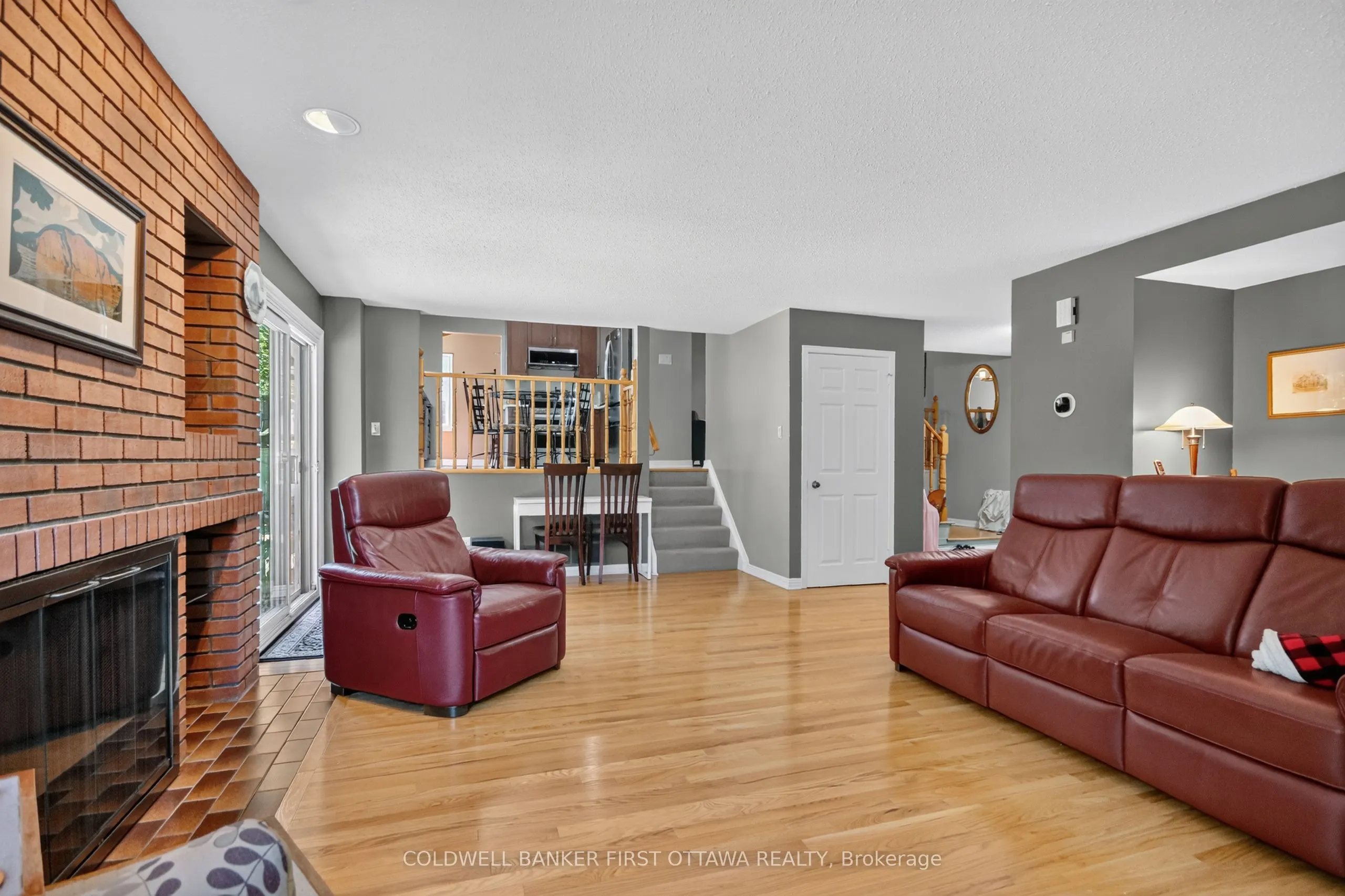 9 Foxrun Lane