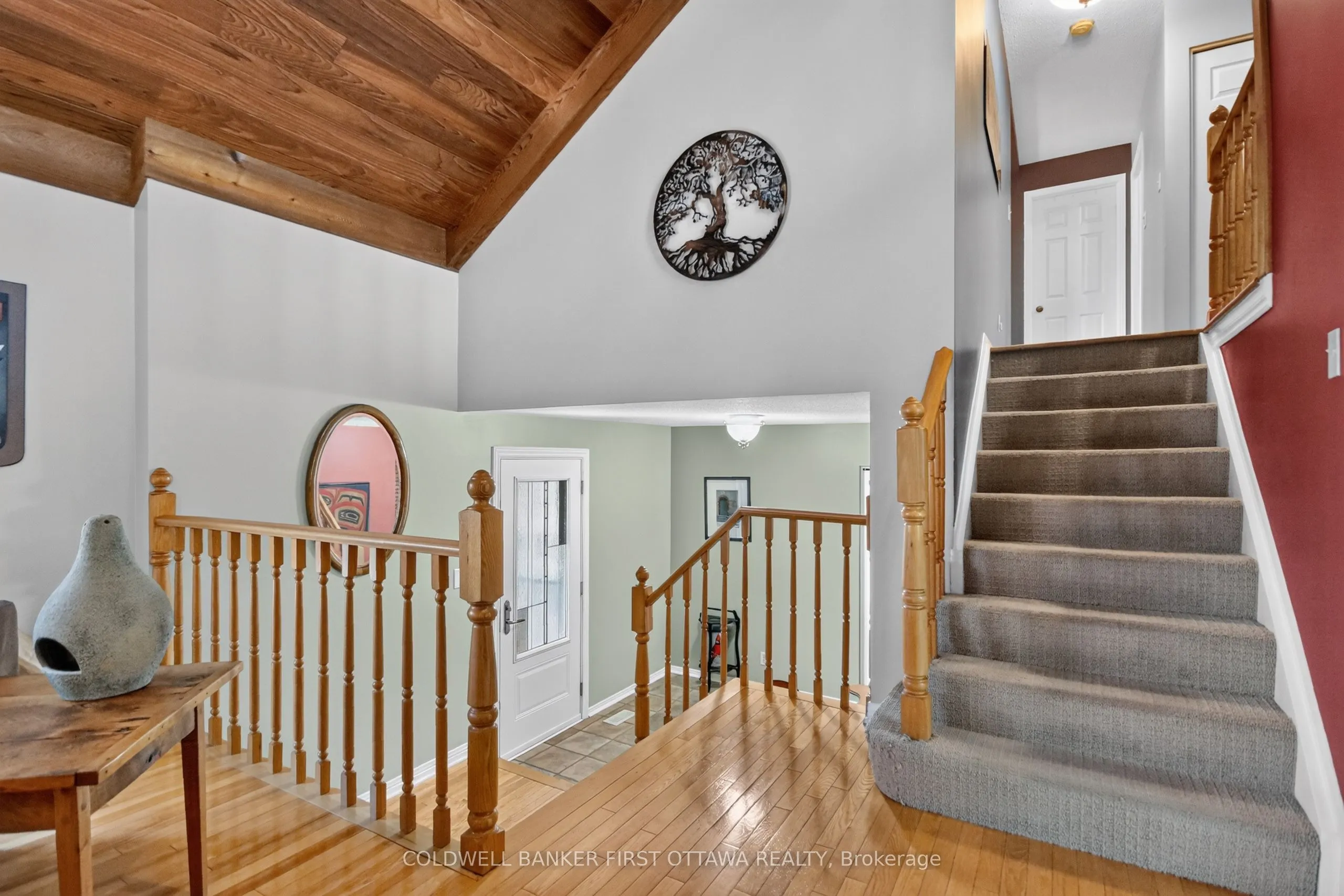 9 Foxrun Lane