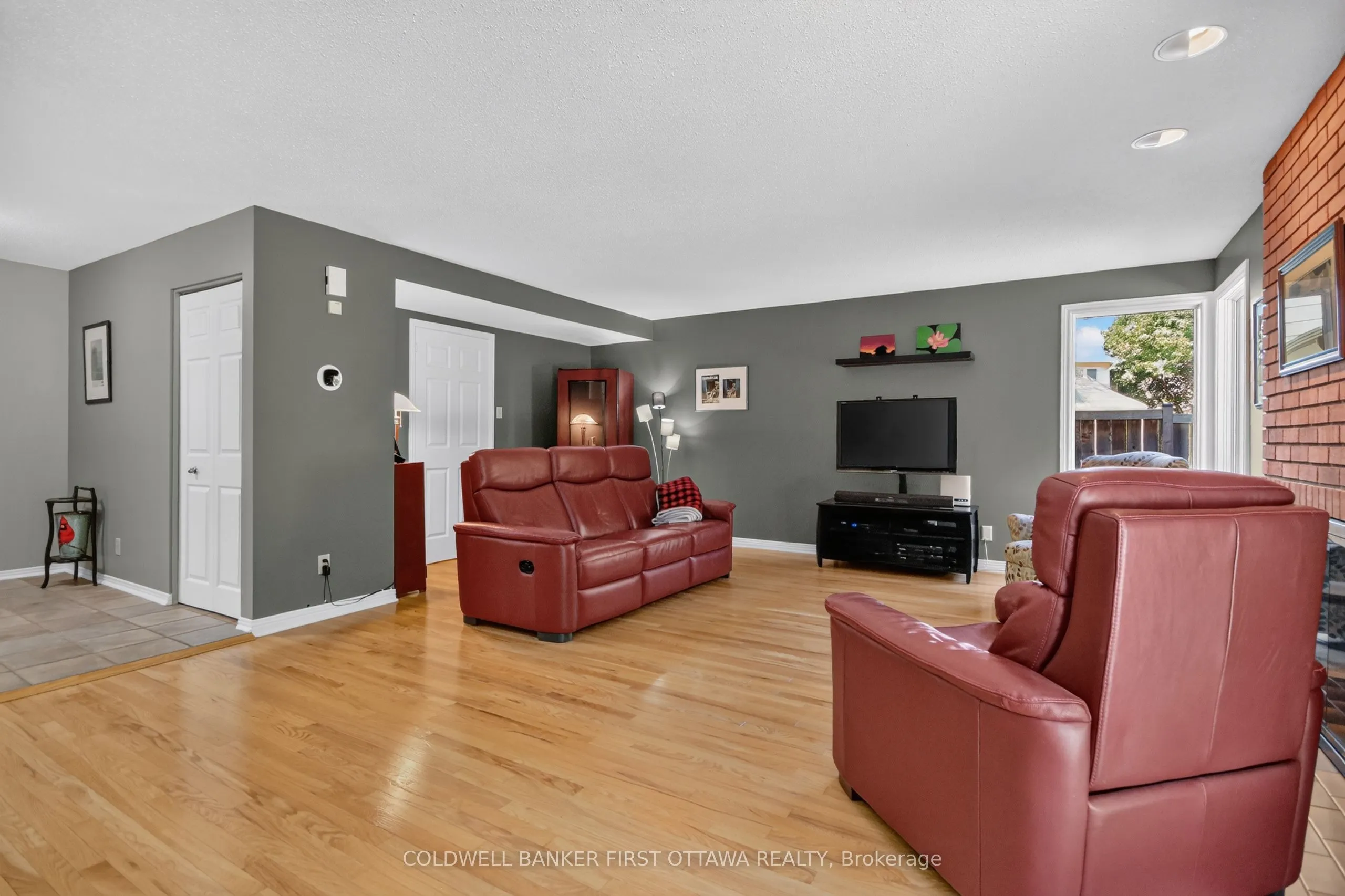 9 Foxrun Lane