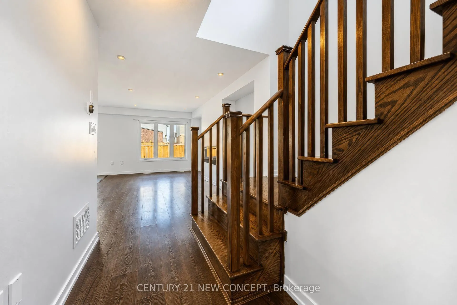10 Scarletwood Street
