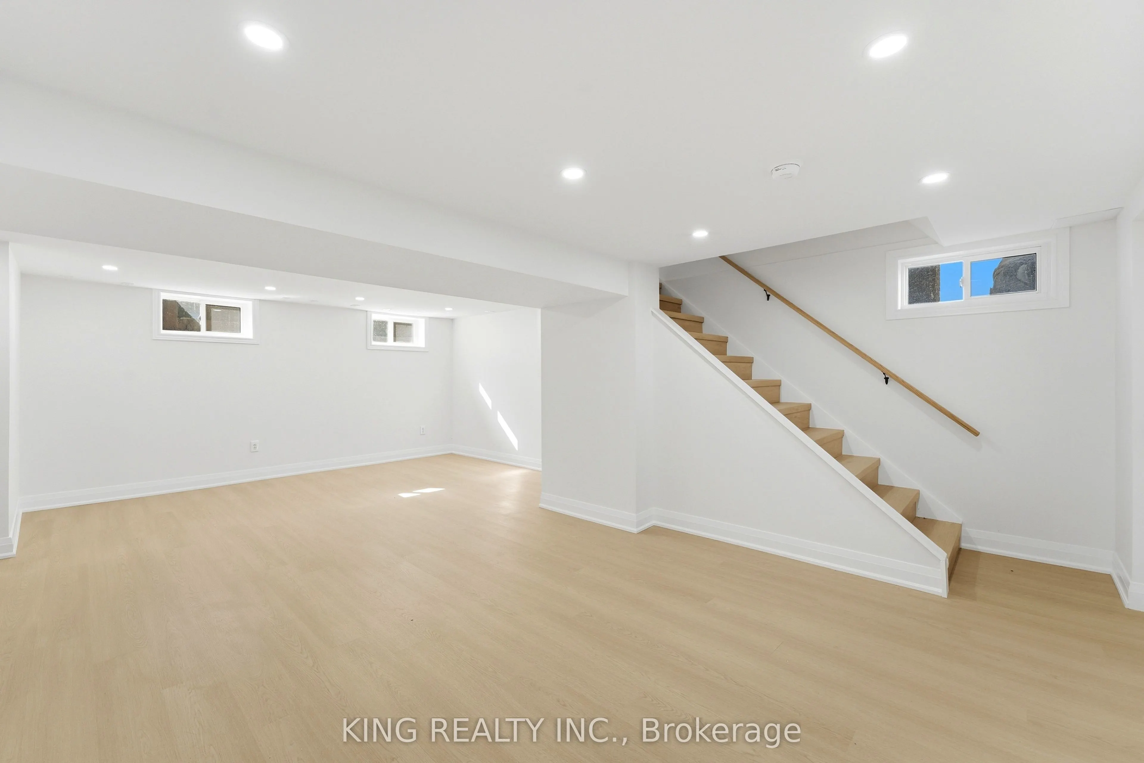 399 Church Street N