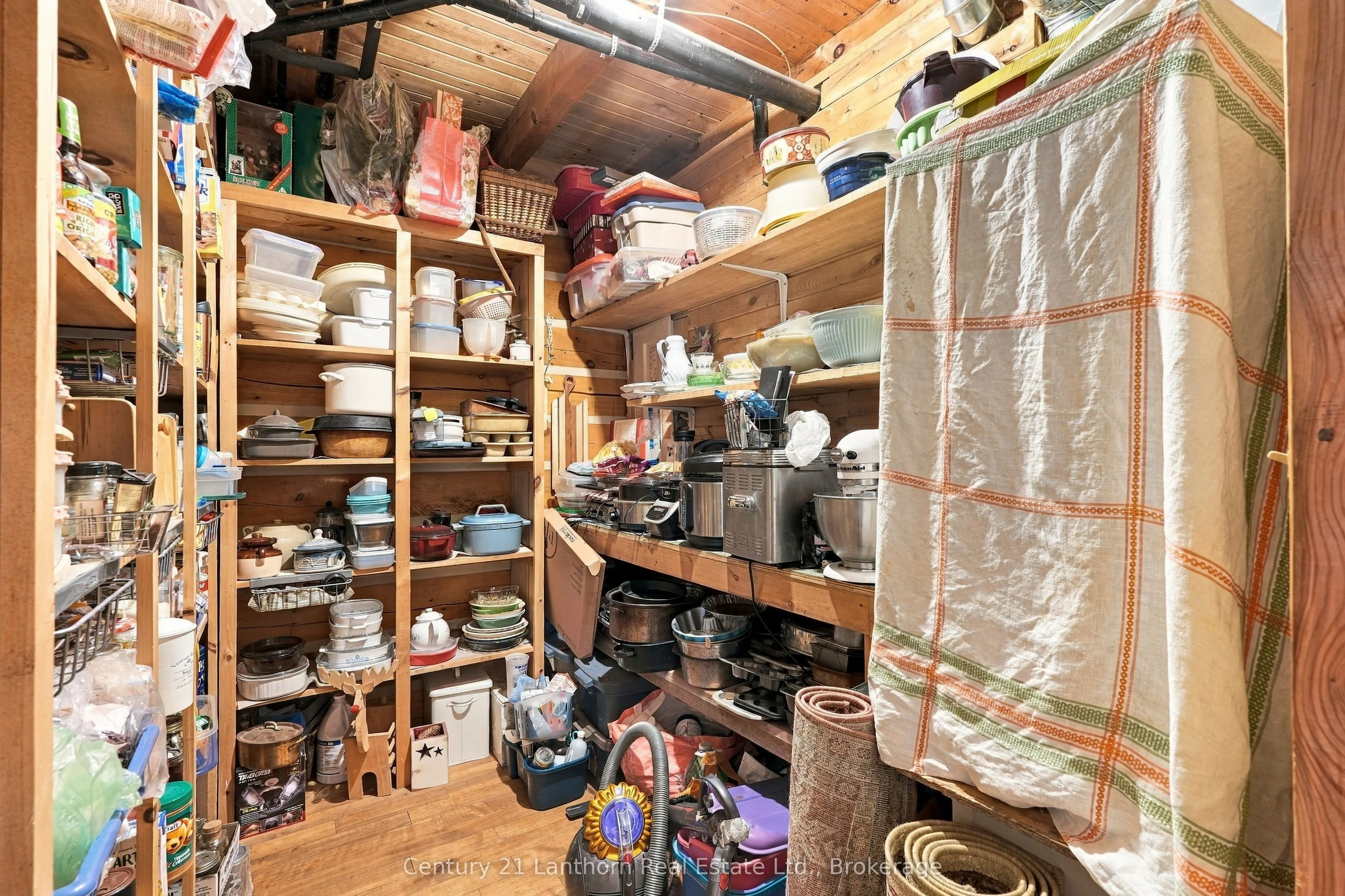 939 Kelly Road