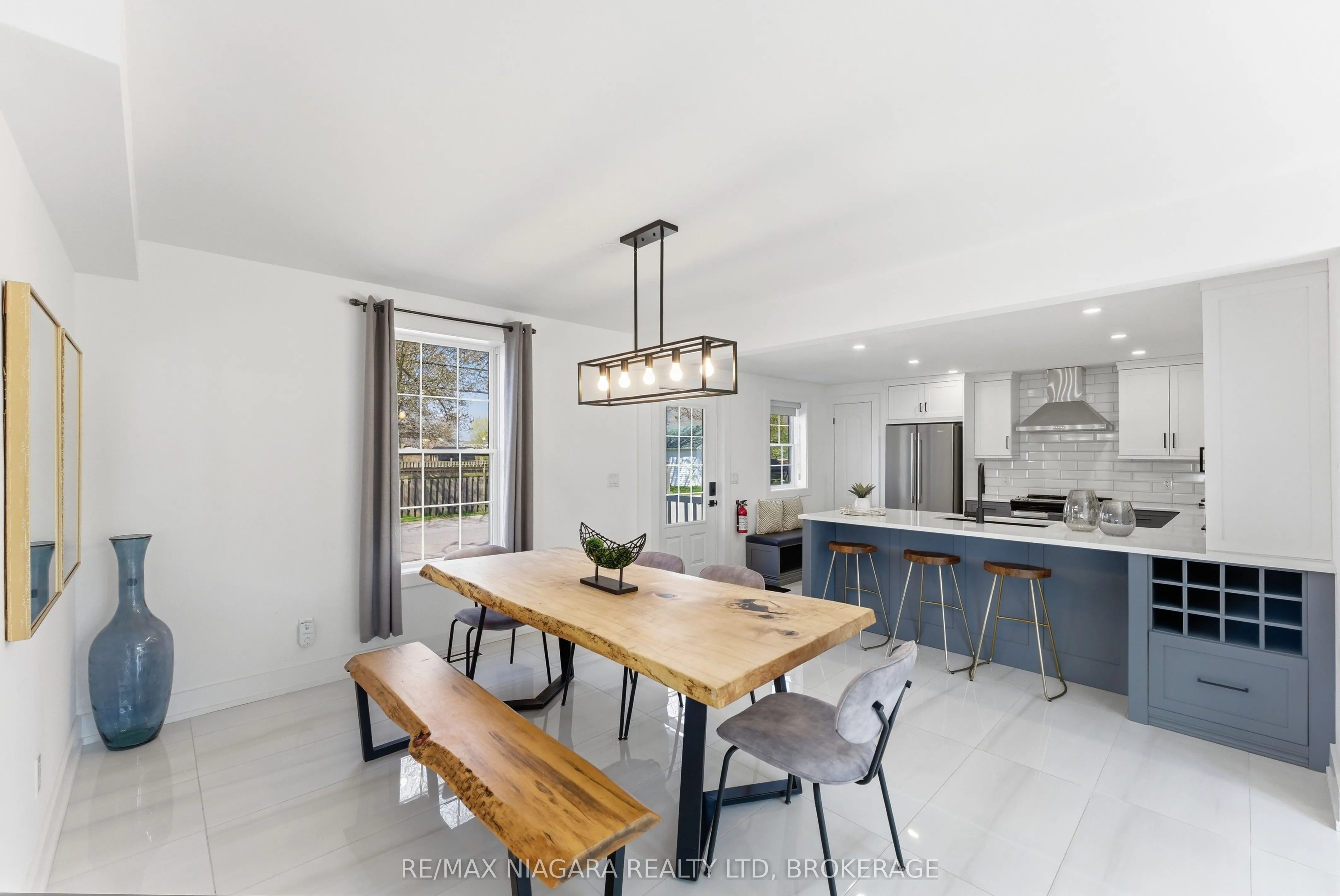 616 Lakeshore Road