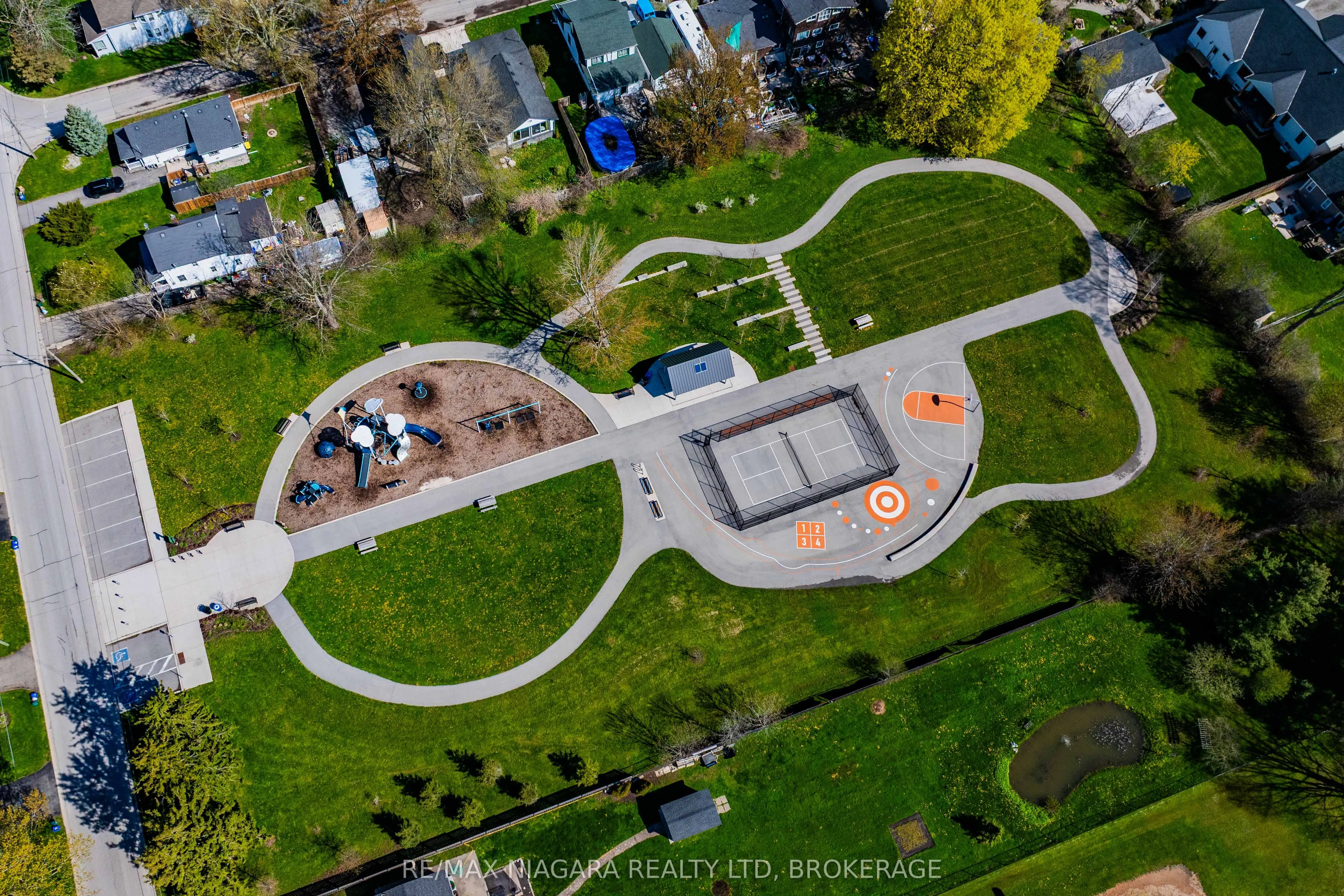 616 Lakeshore Road