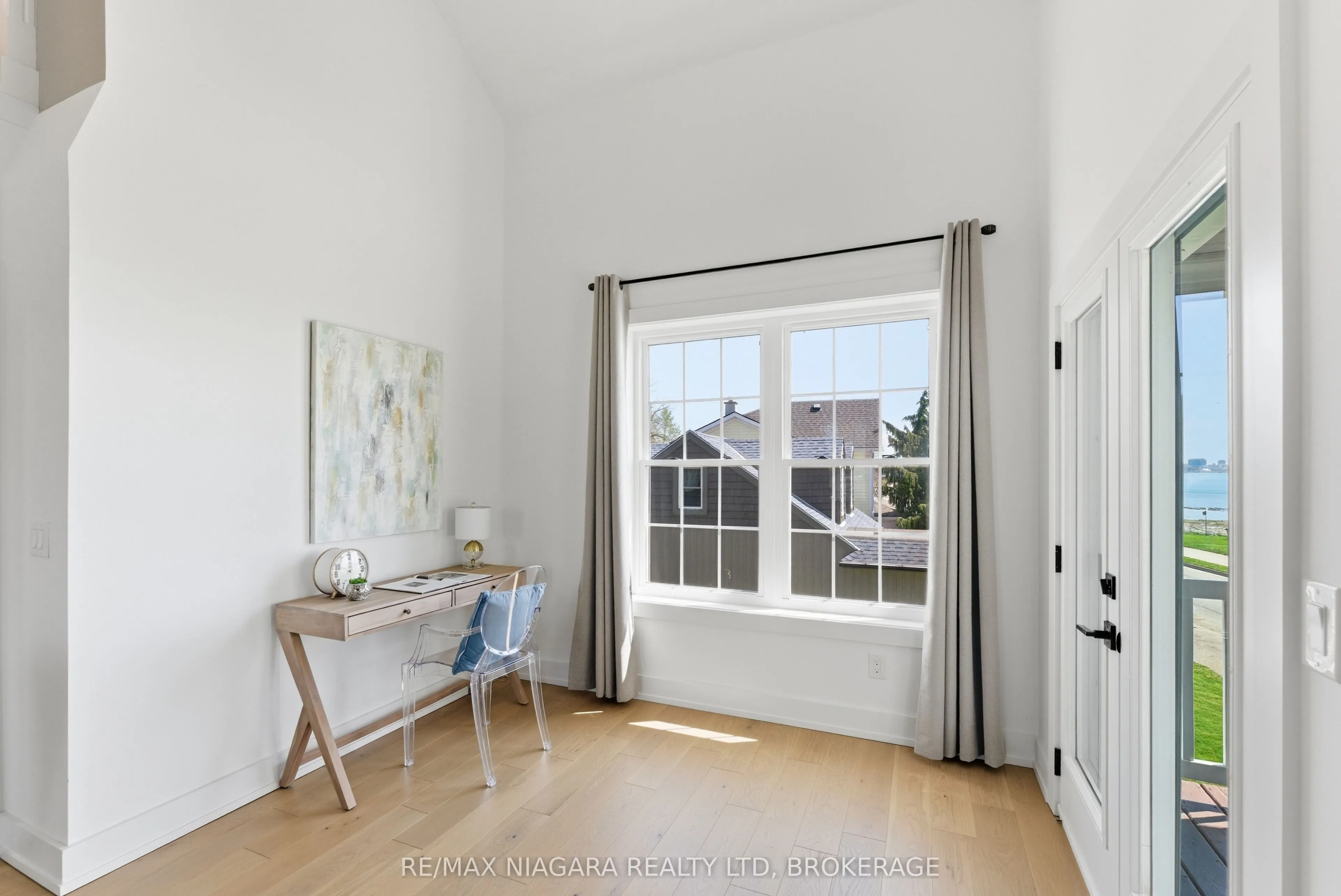 616 Lakeshore Road