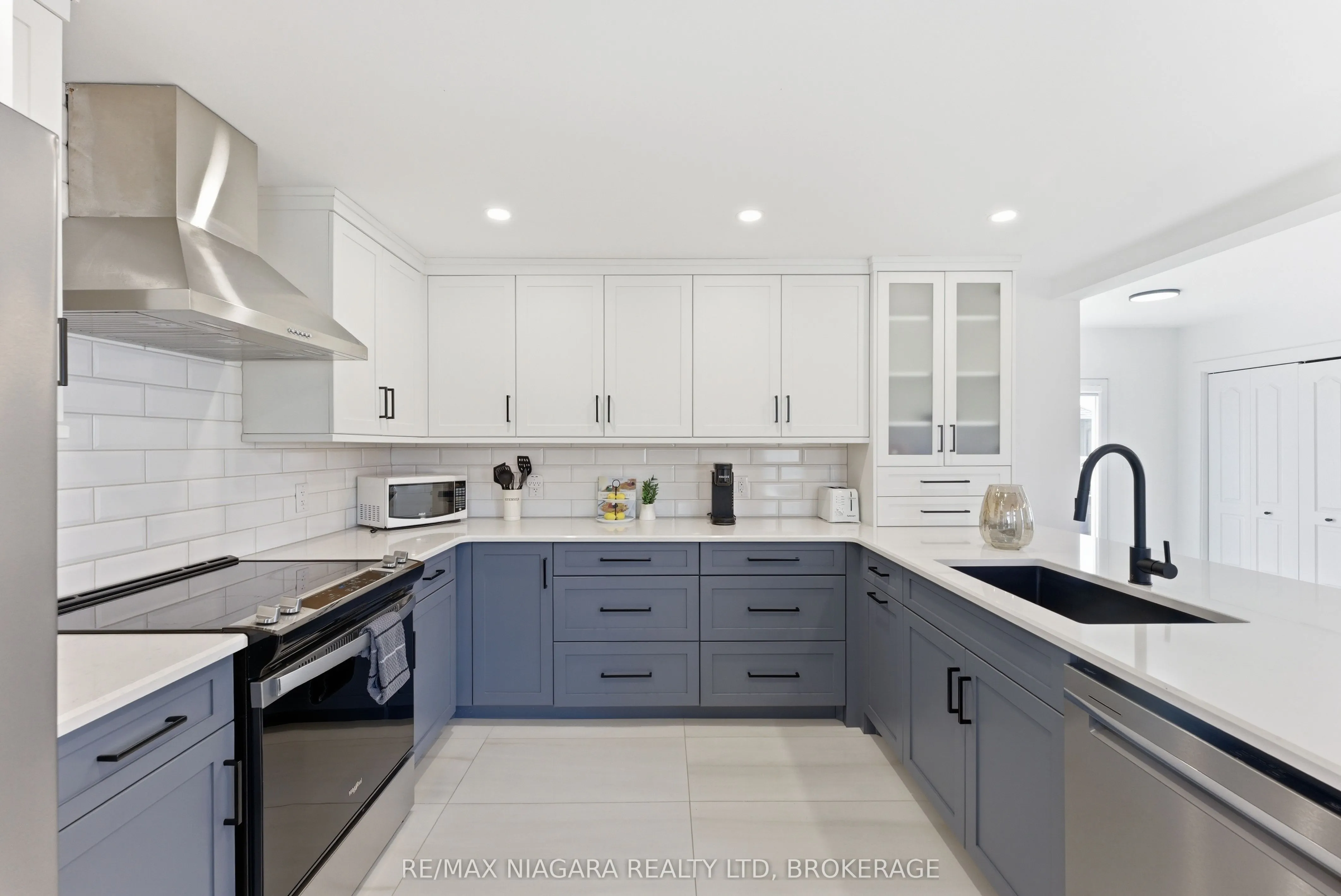 616 Lakeshore Road