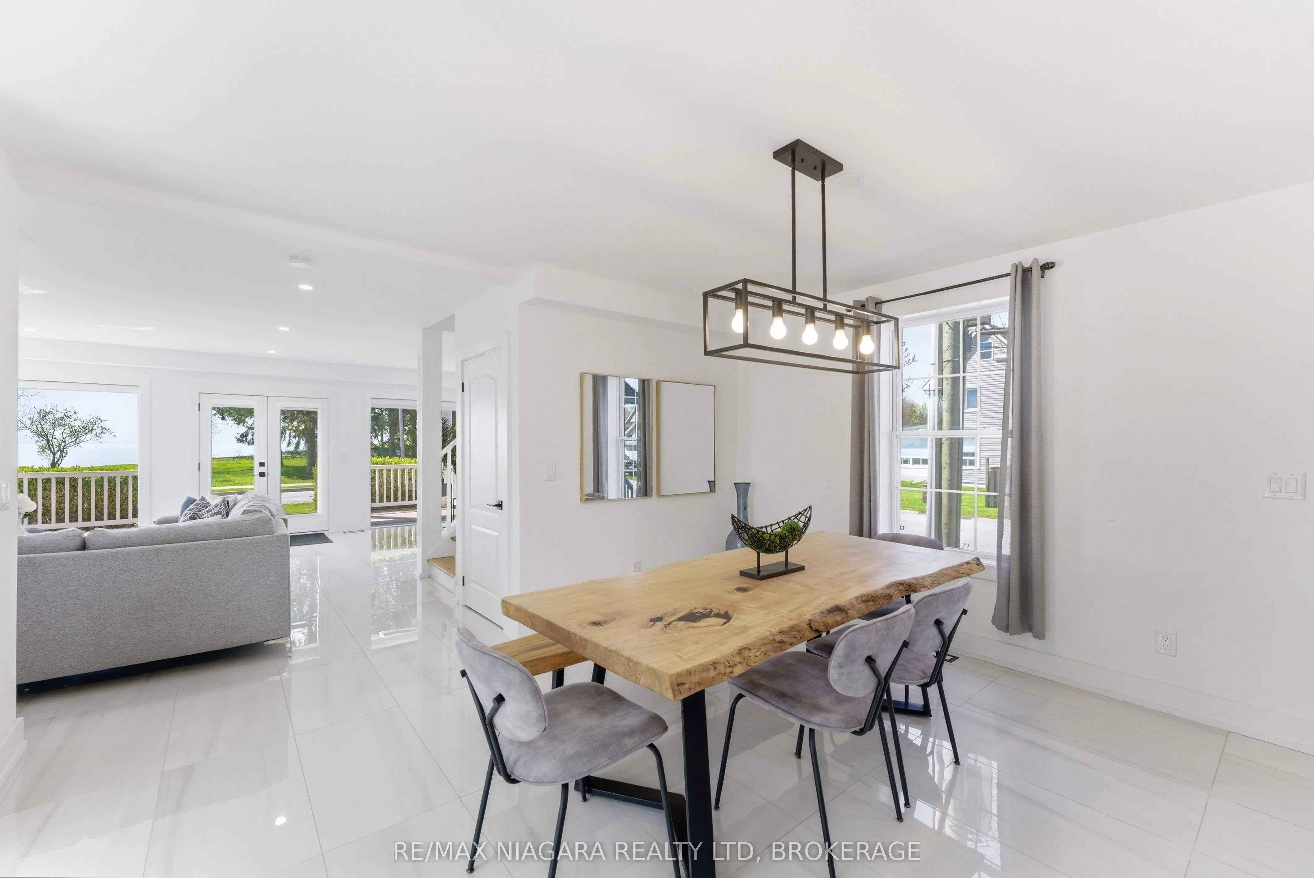 616 Lakeshore Road