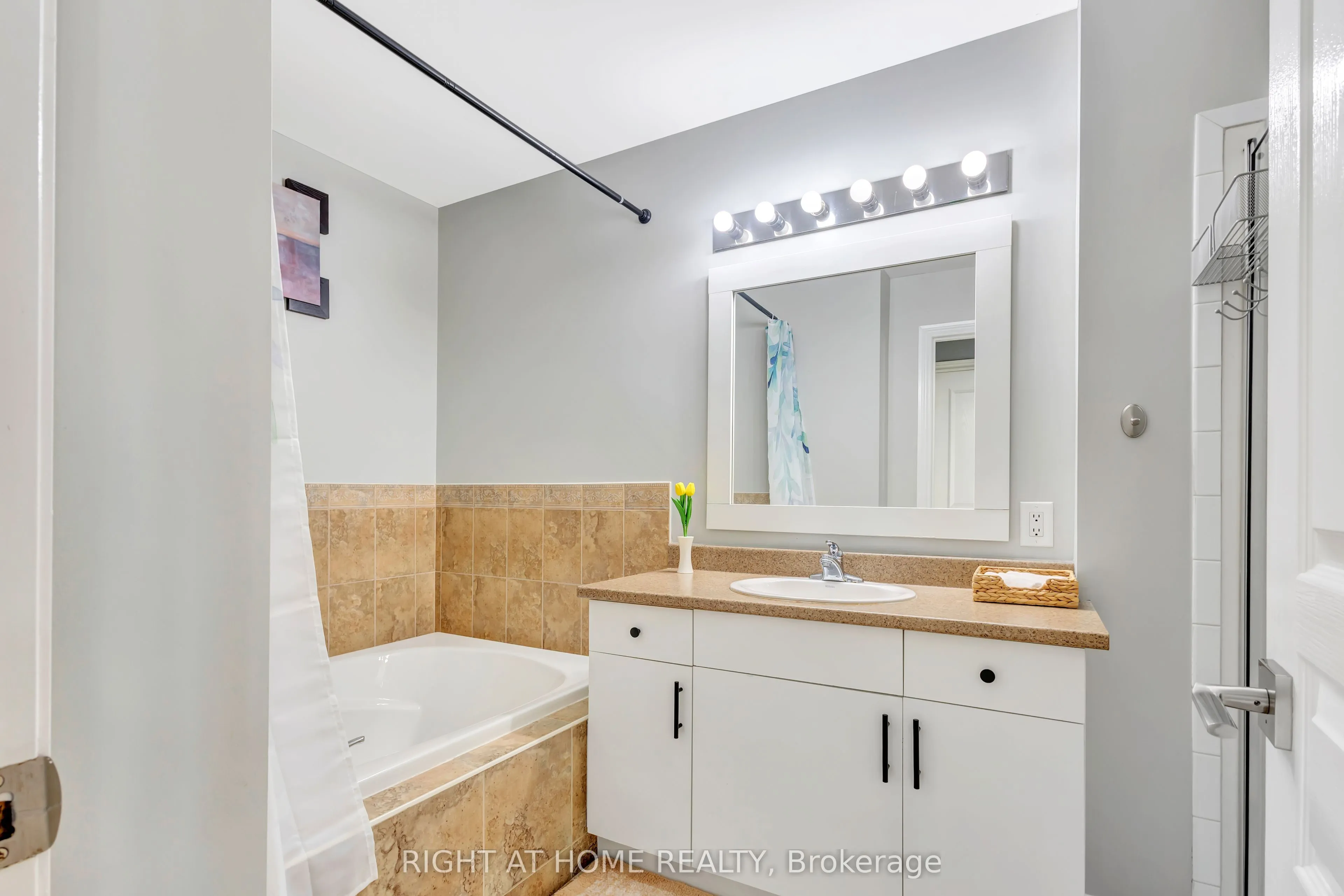 314 Royal Fern Way #8