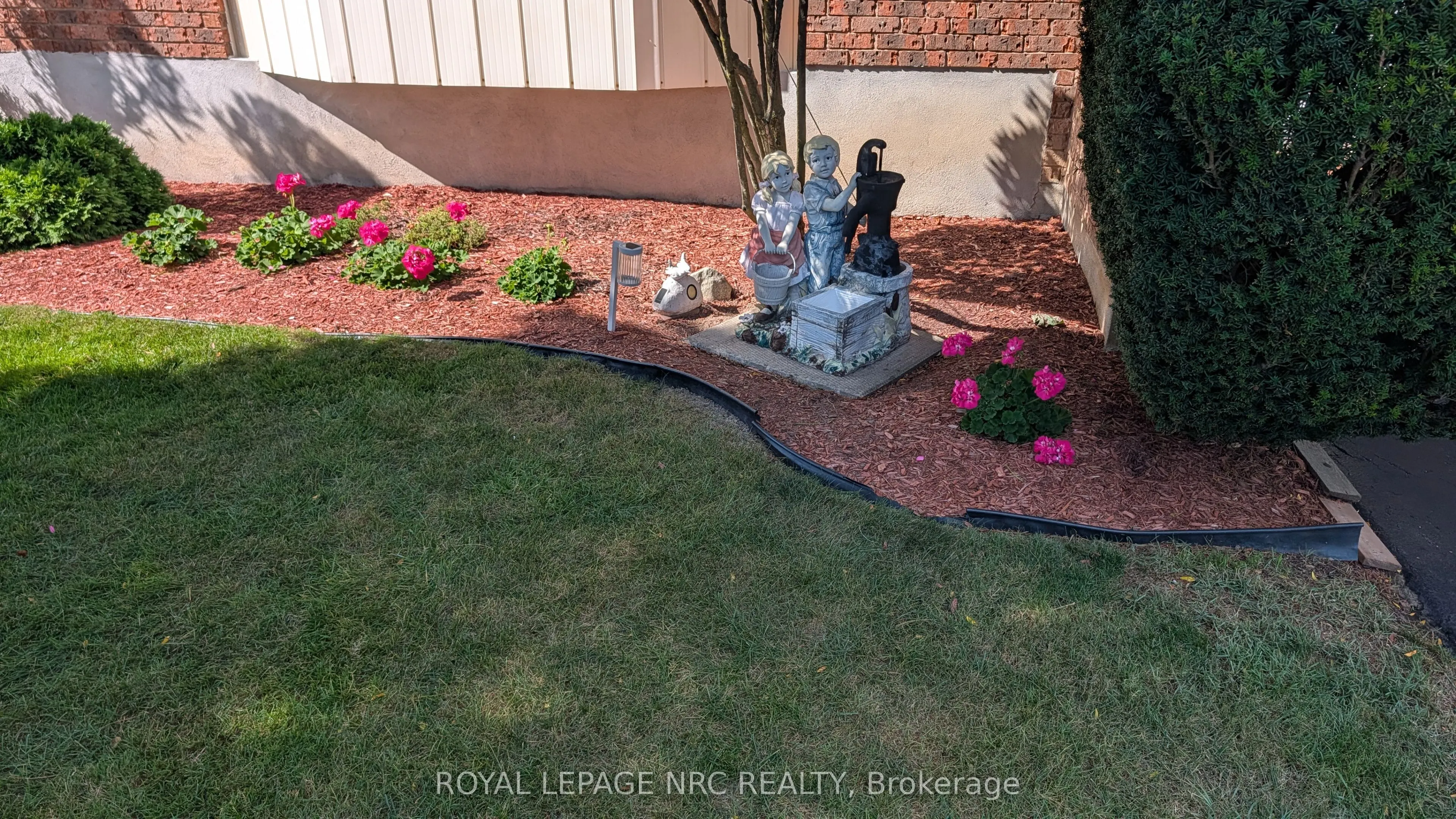 81 Ziraldo Road N