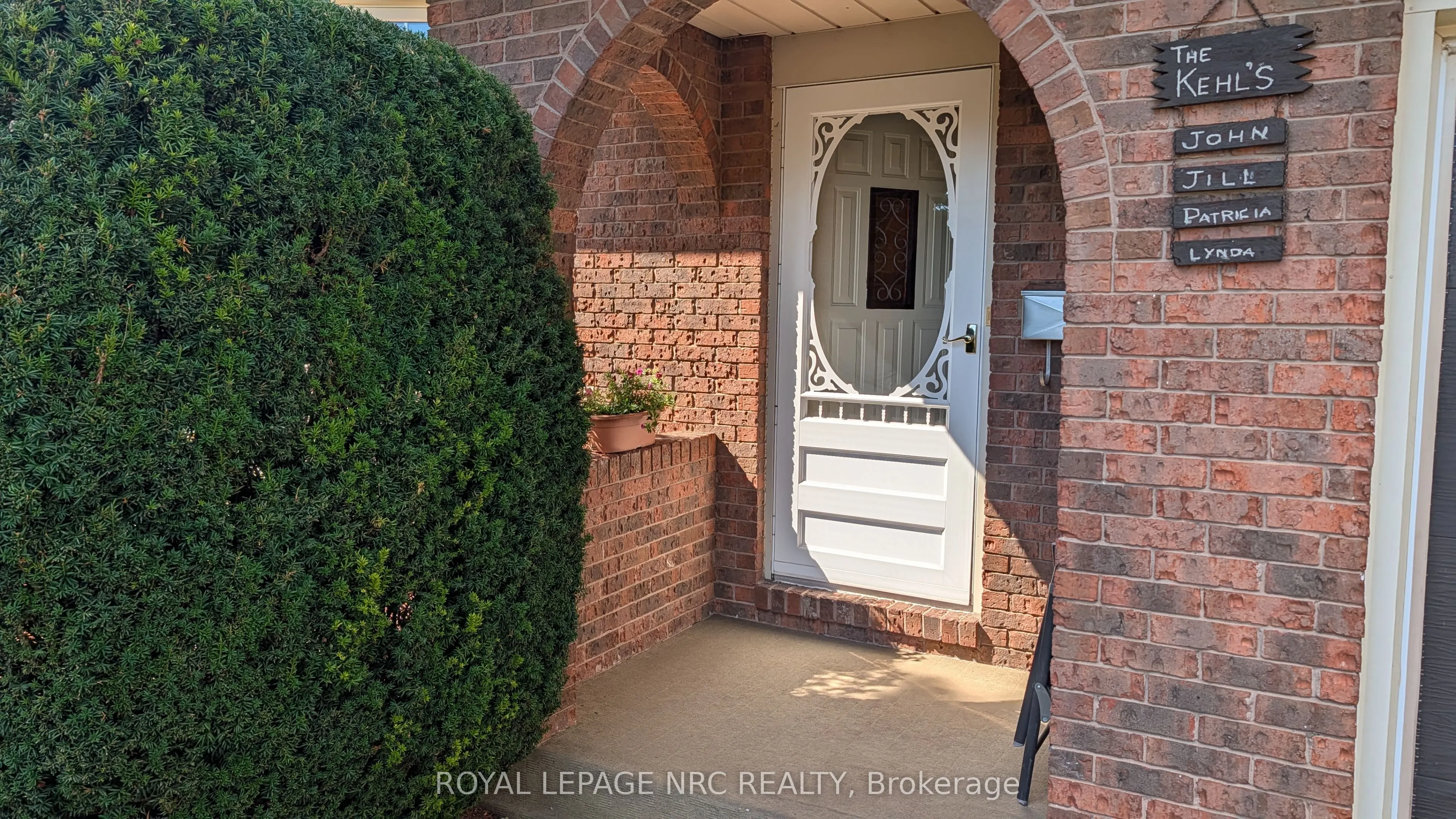 81 Ziraldo Road N
