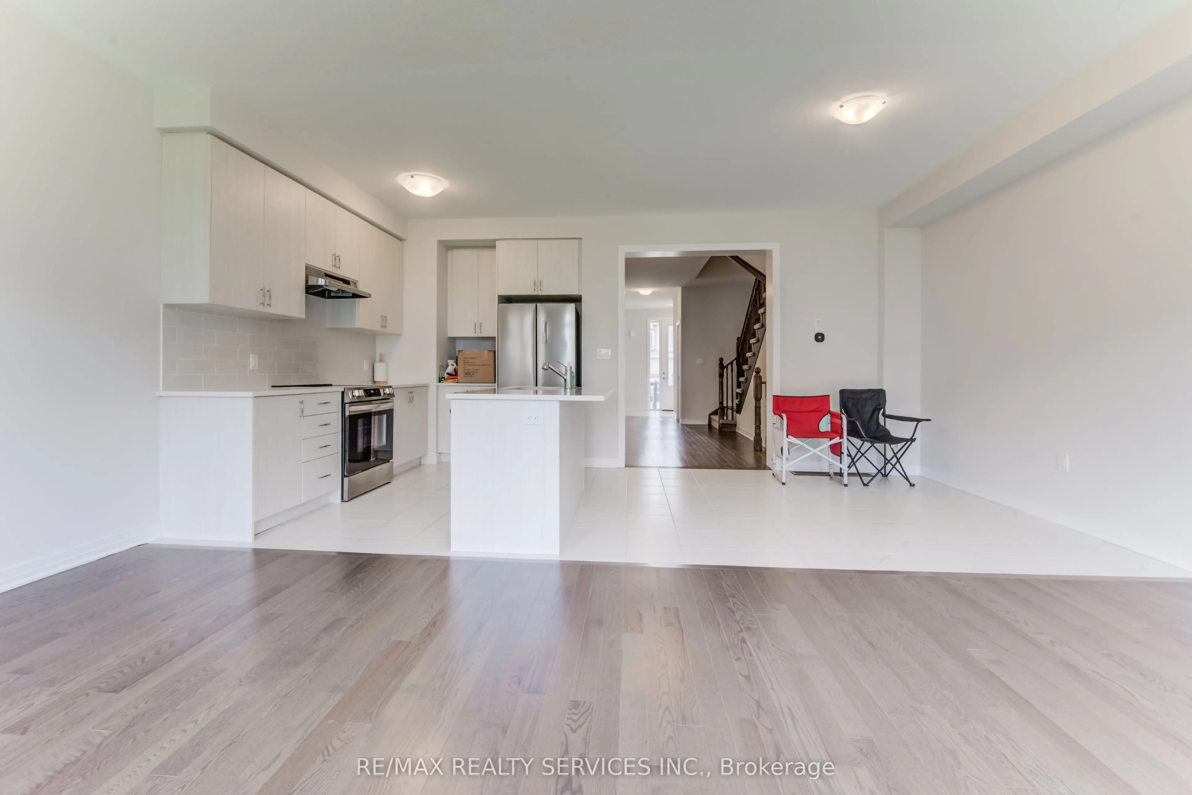 73 Prince Phillip Boulevard