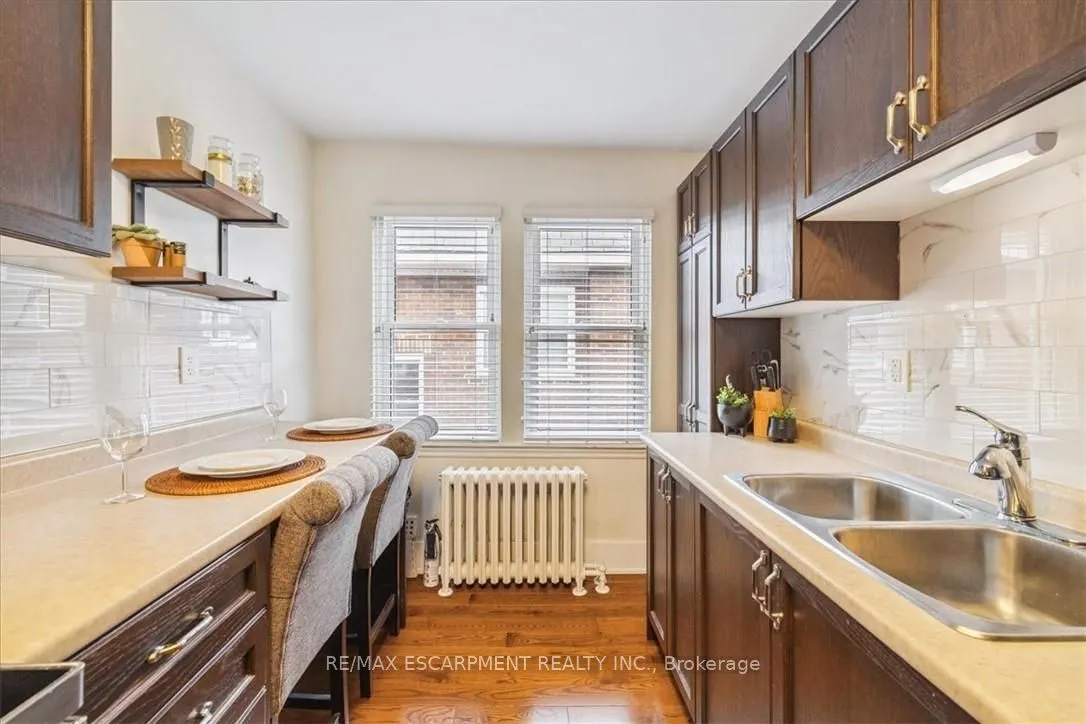 21 Mountwood Avenue #6