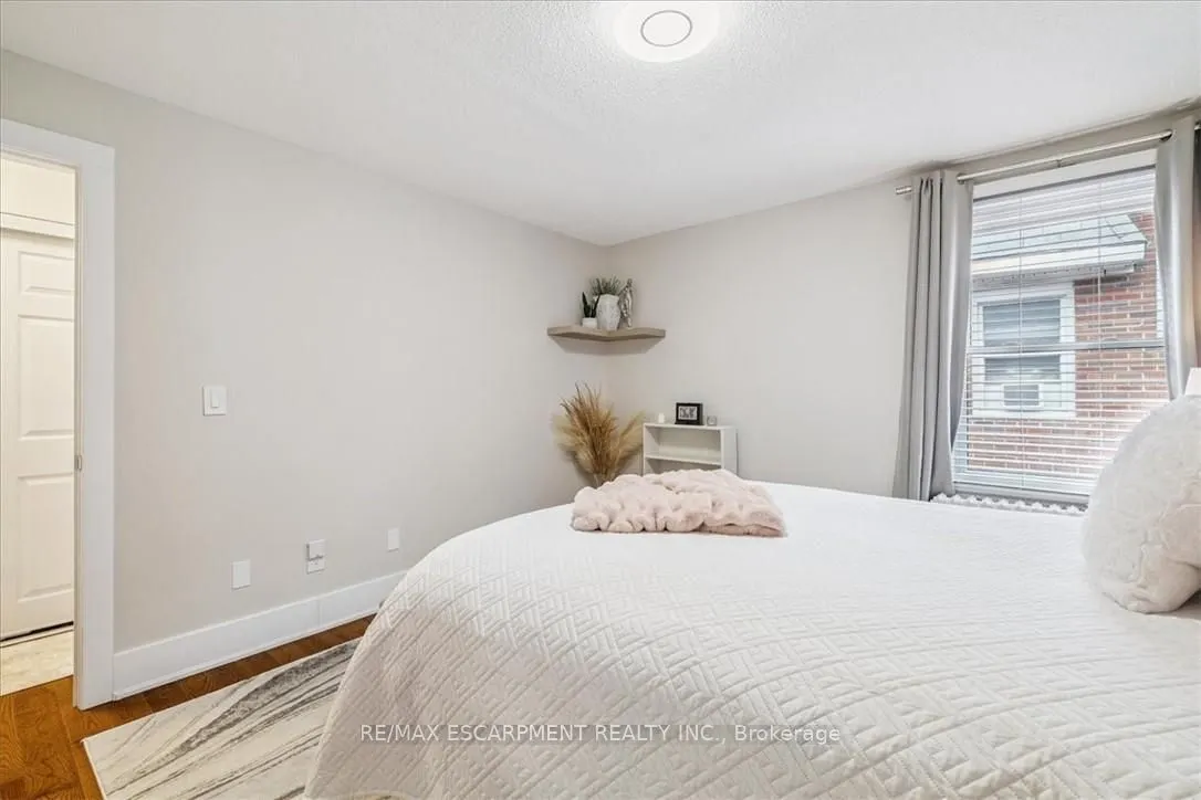 21 Mountwood Avenue #6