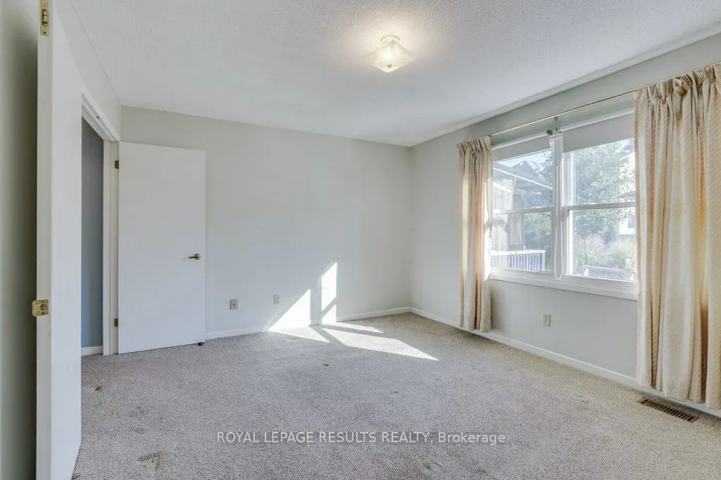 71 Edwin Crescent