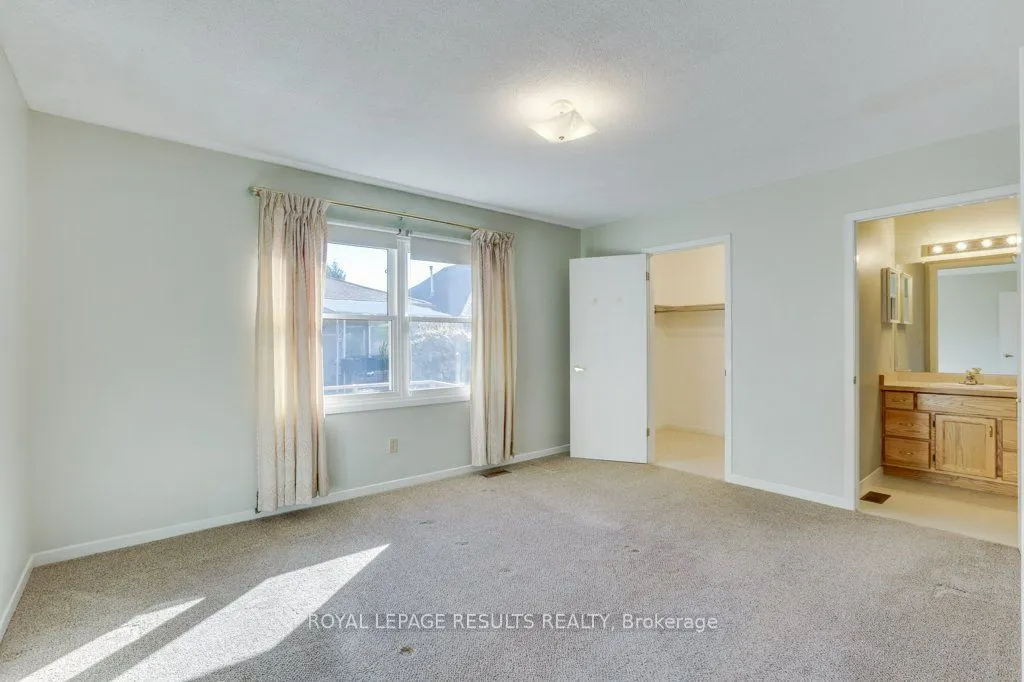 71 Edwin Crescent