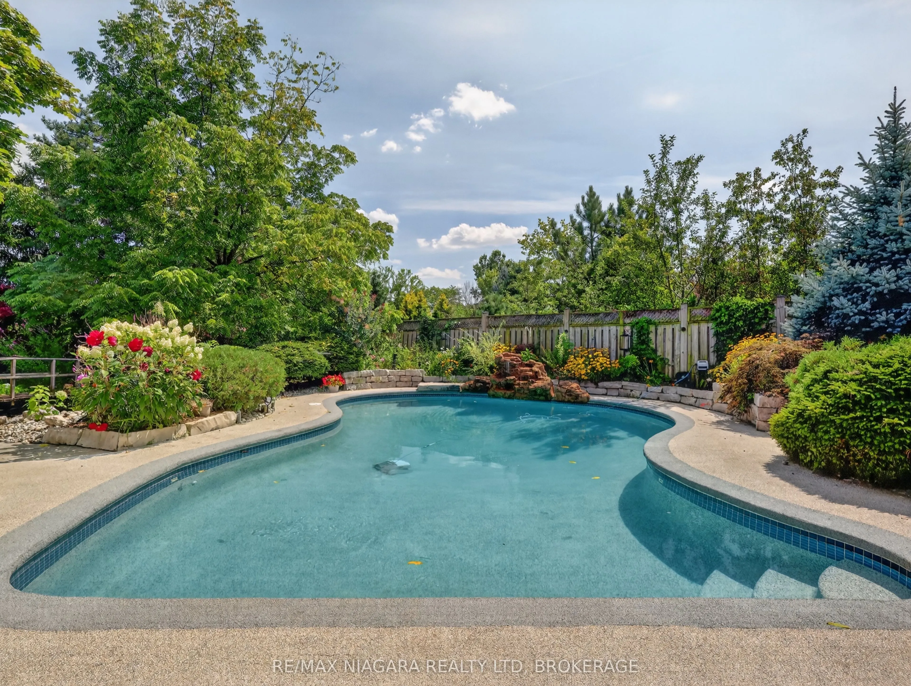 14 Fairlawn Court