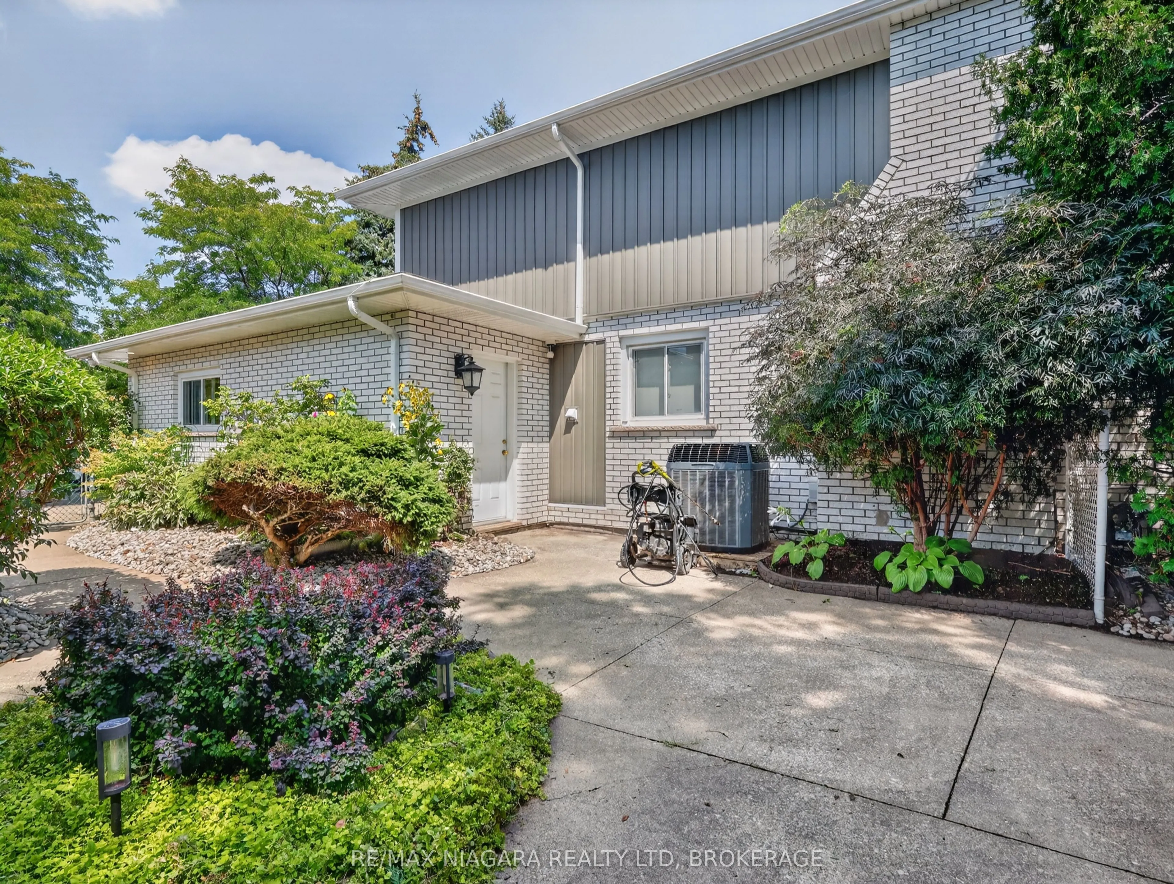 14 Fairlawn Court