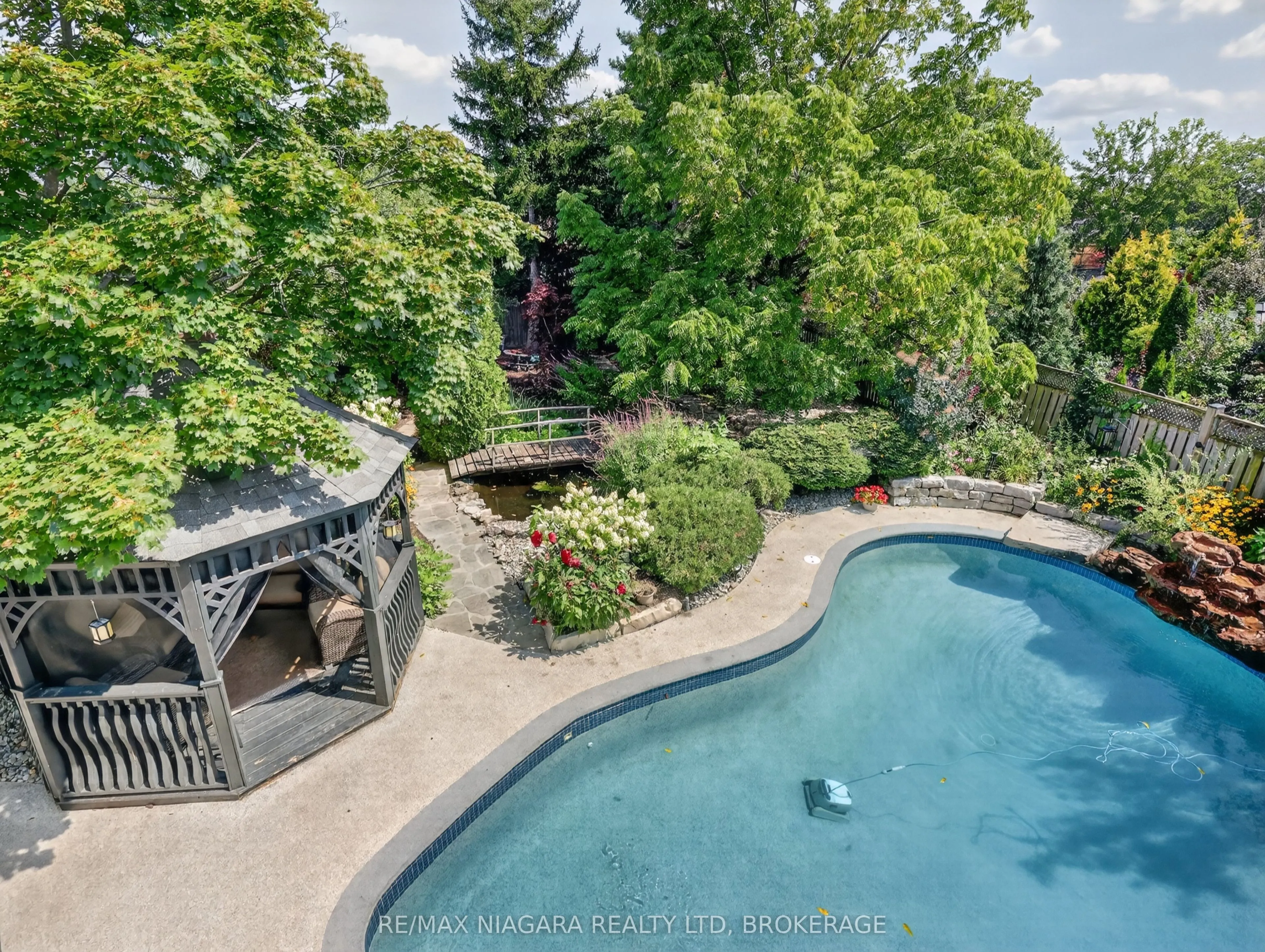 14 Fairlawn Court