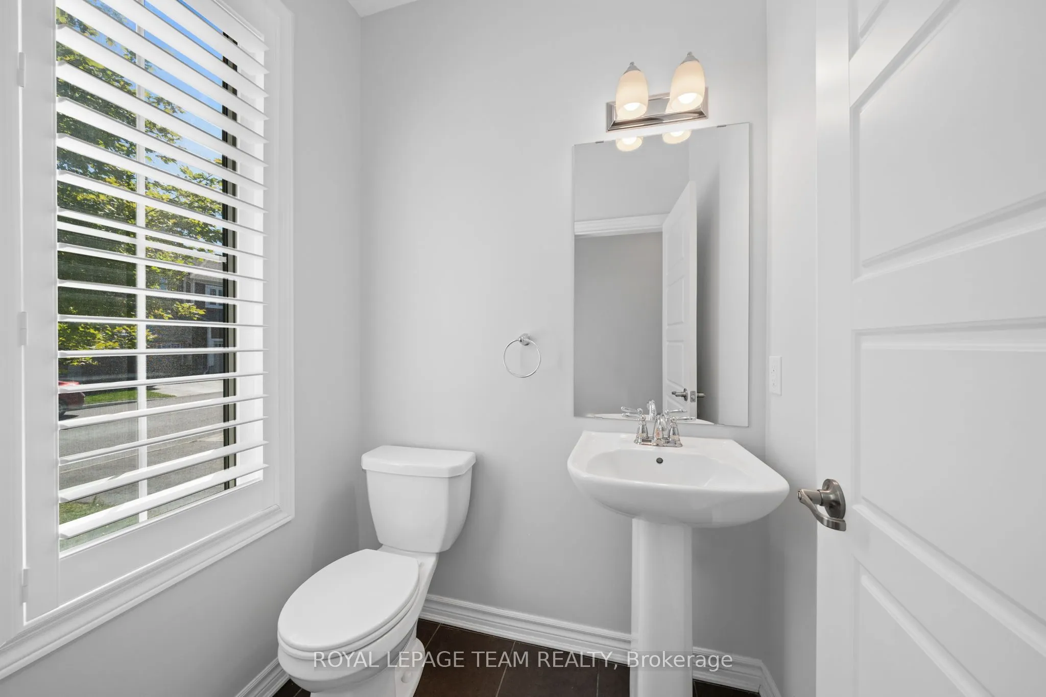 32 Escallonia Court