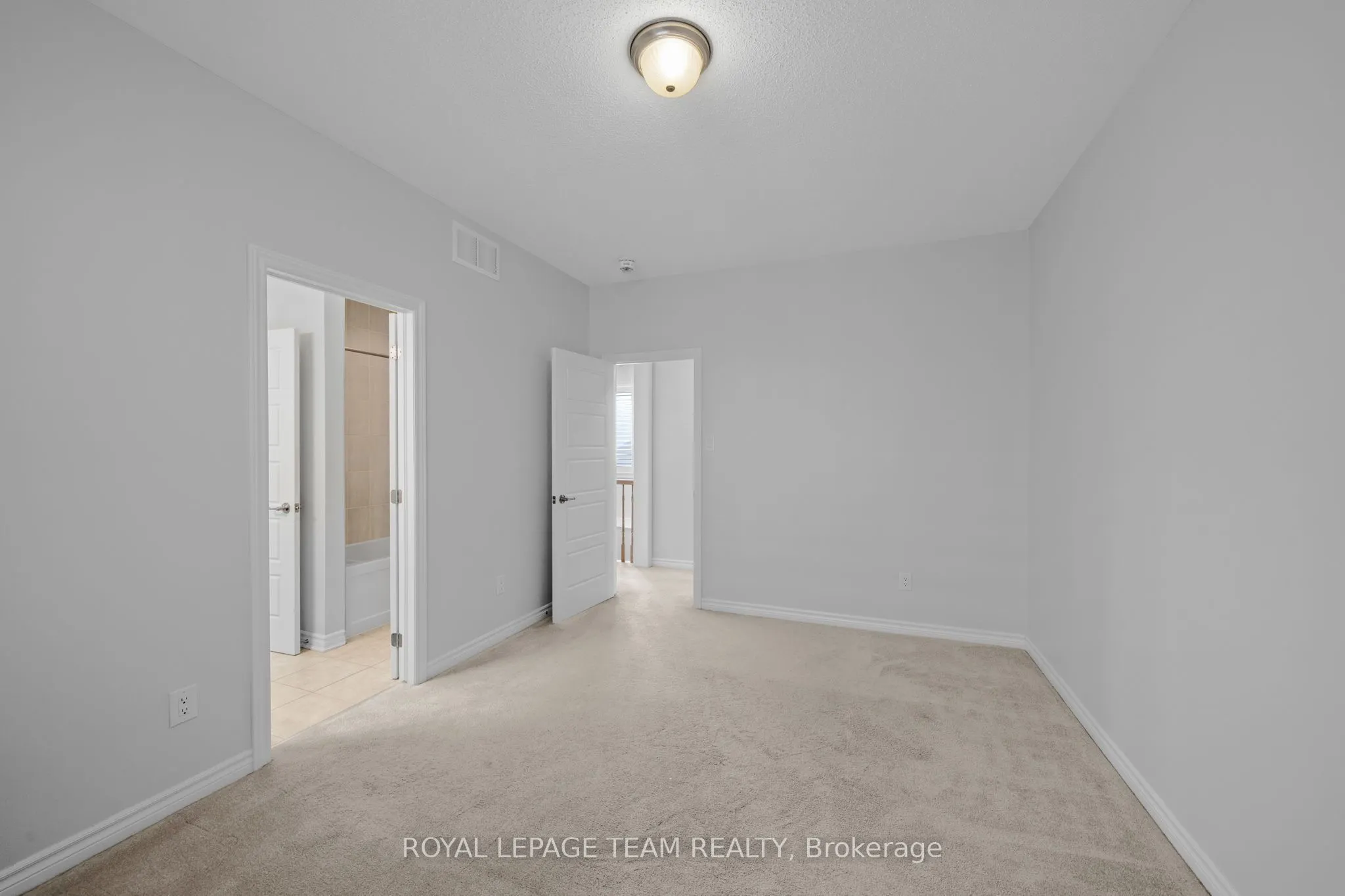 32 Escallonia Court