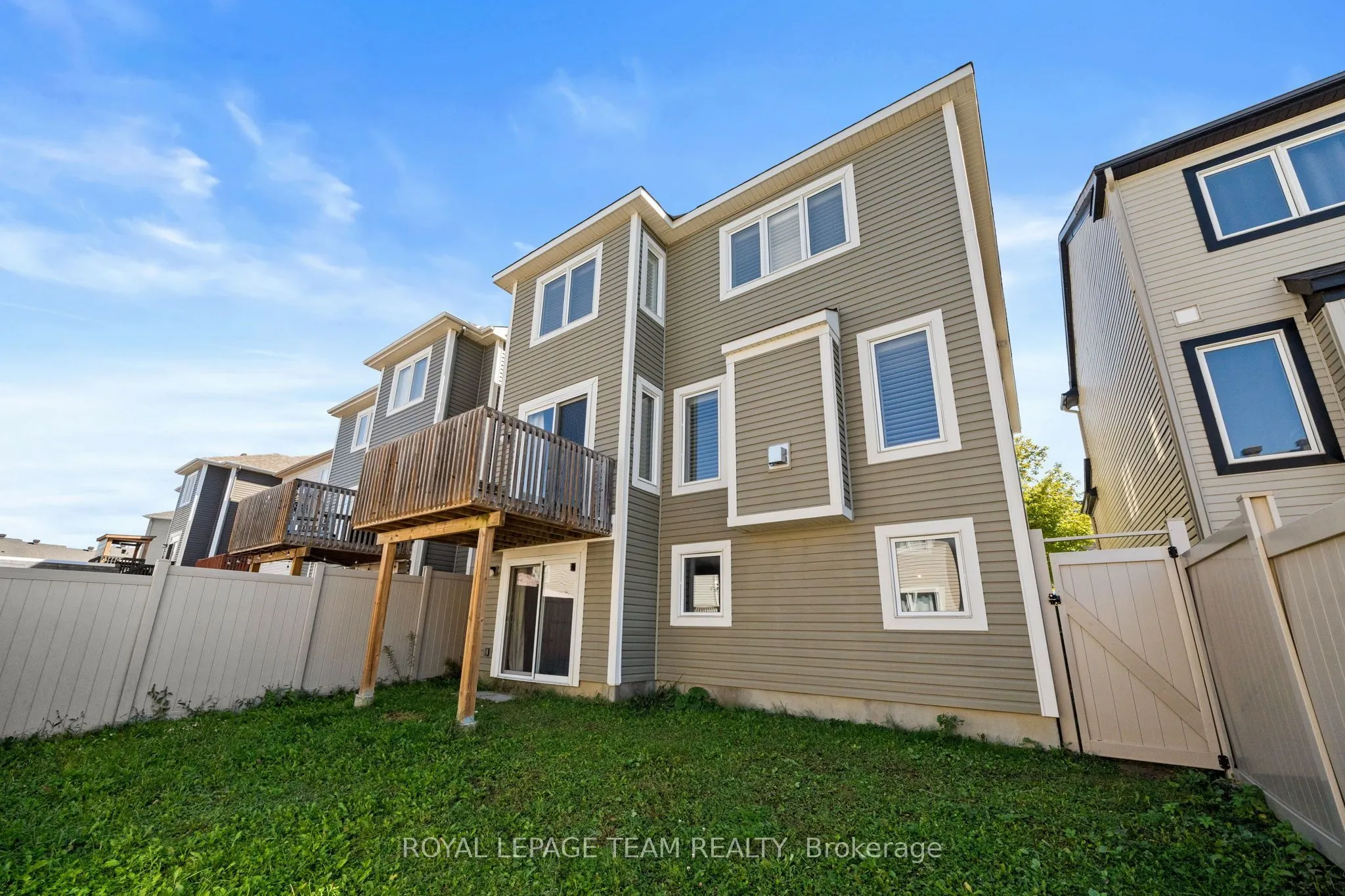 32 Escallonia Court