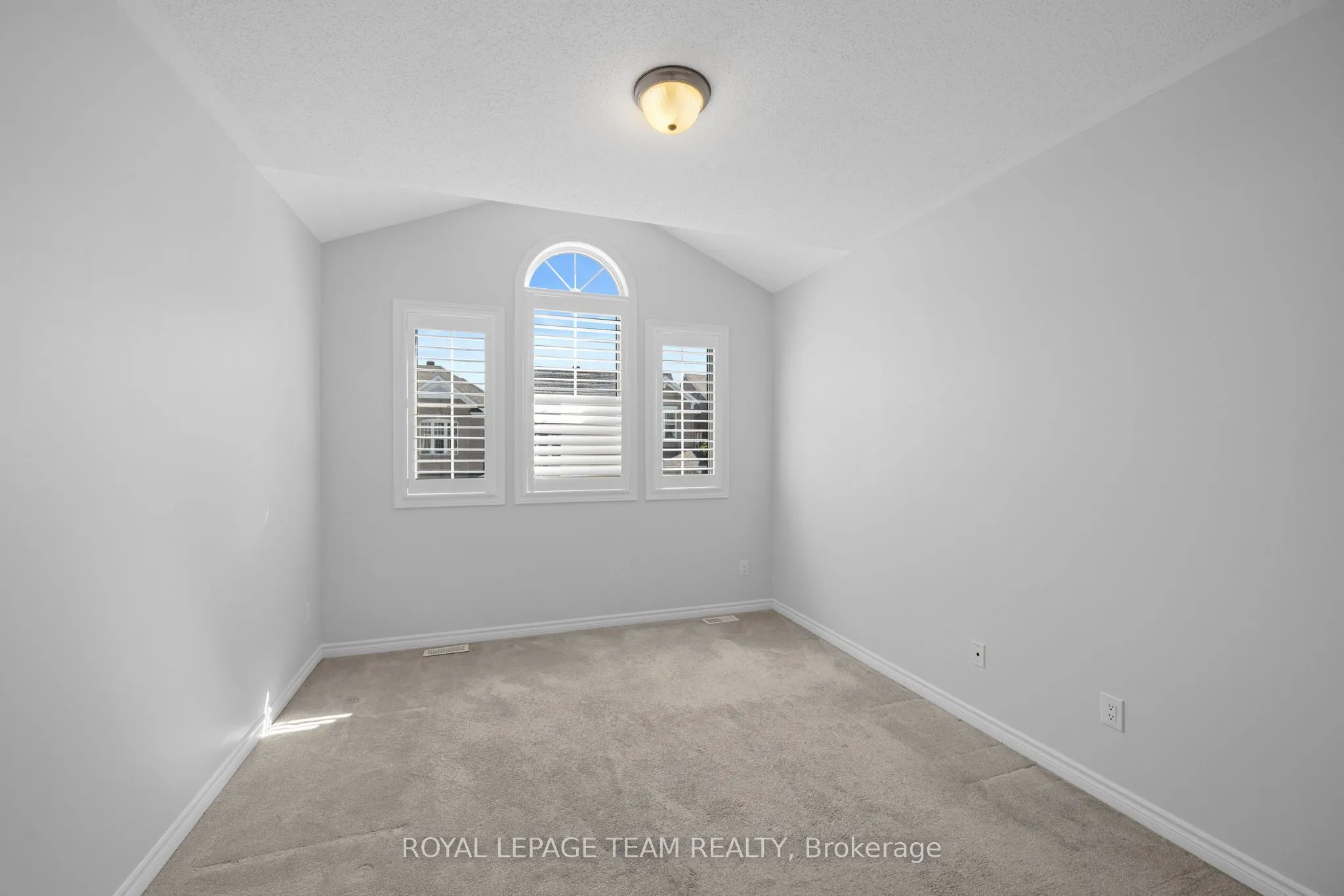 32 Escallonia Court