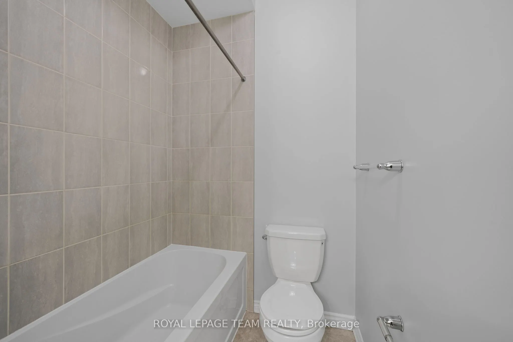 32 Escallonia Court