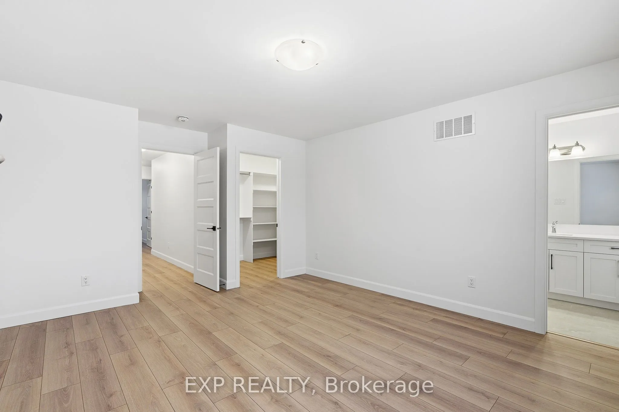 243 Sumac Crescent