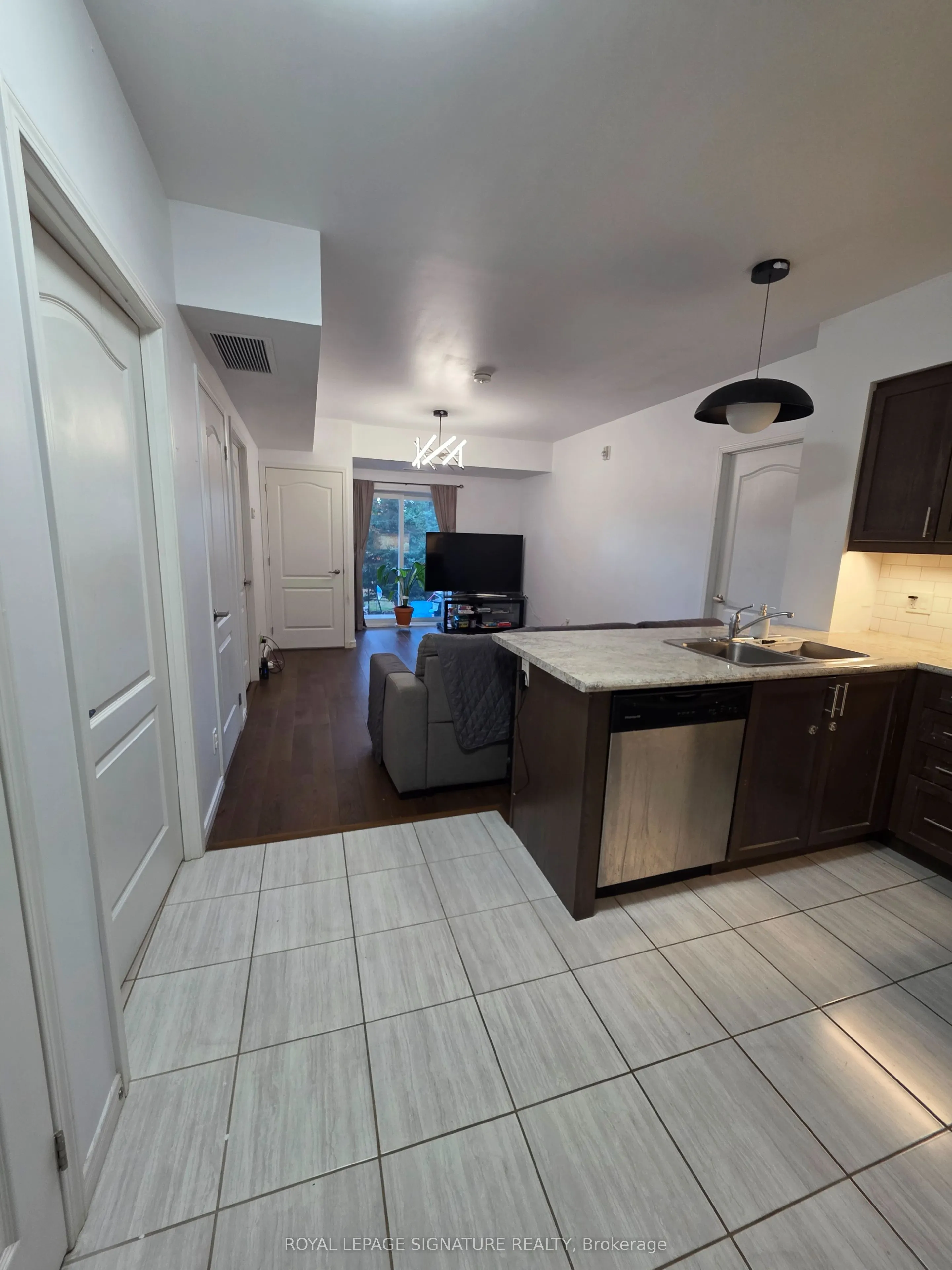 910 Wentworth Street #102