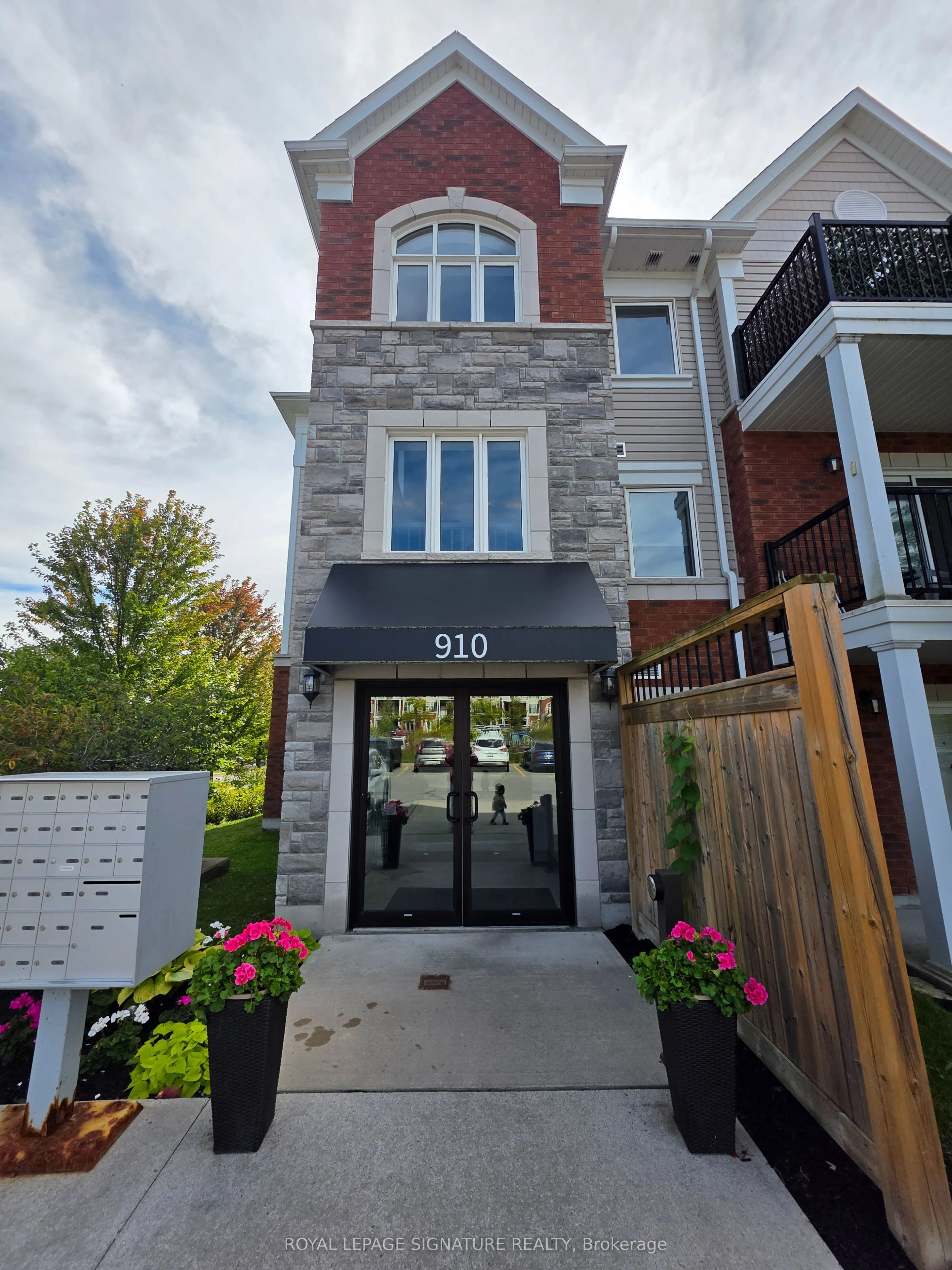 910 Wentworth Street #102